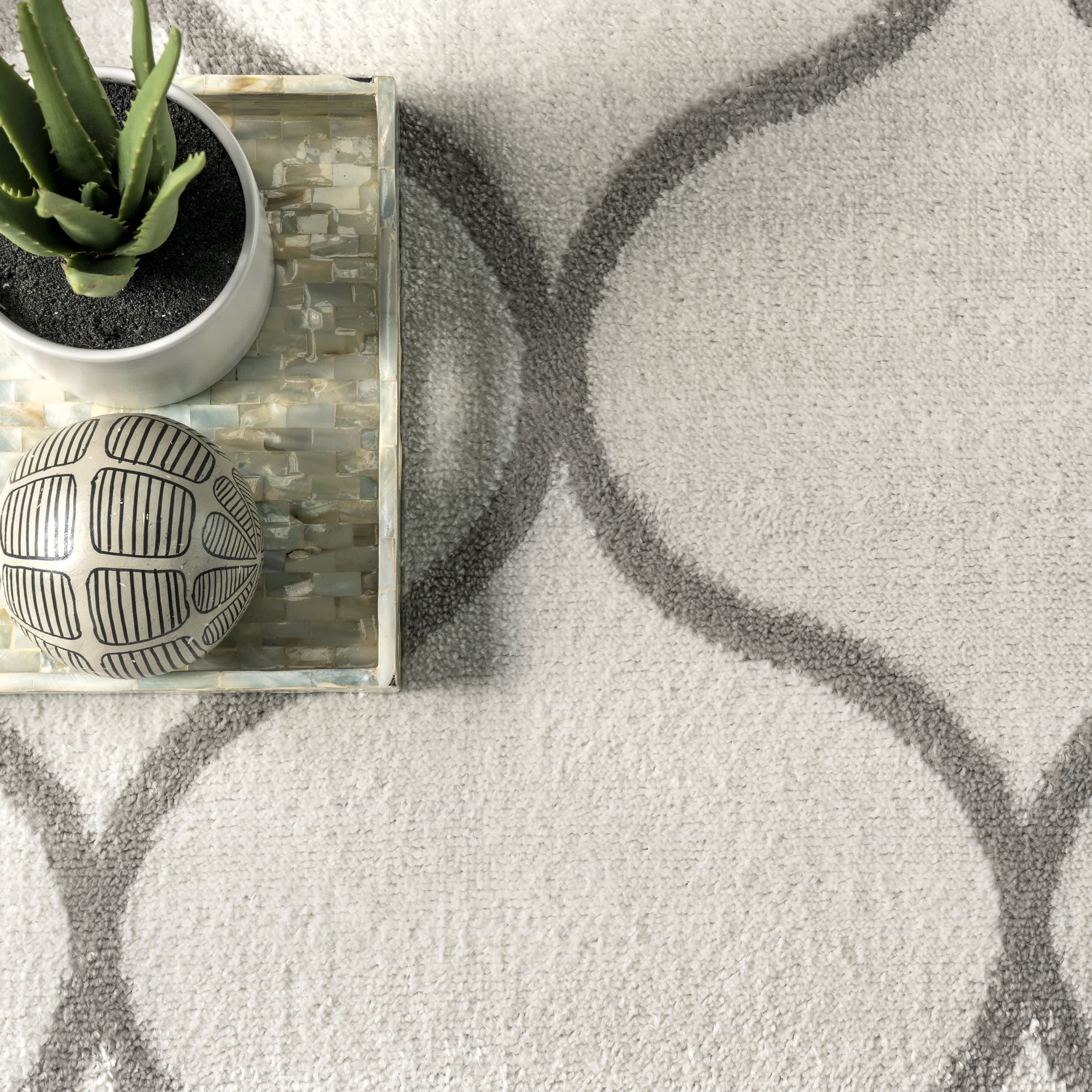 Ogee Trellis Area Rug - Image 6