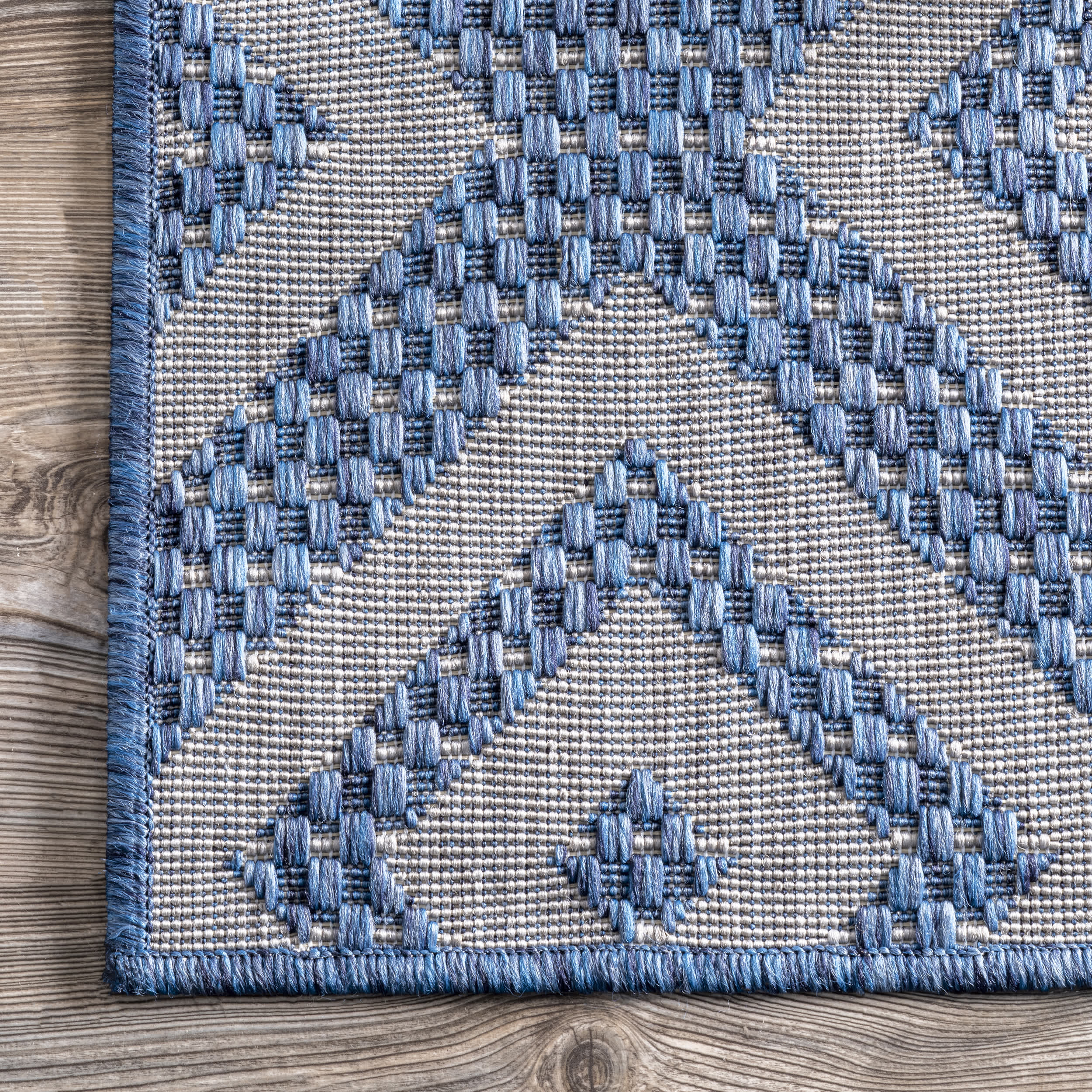 Tayla Diamond Lattice Indoor/Outdoor Area Rug - Image 5