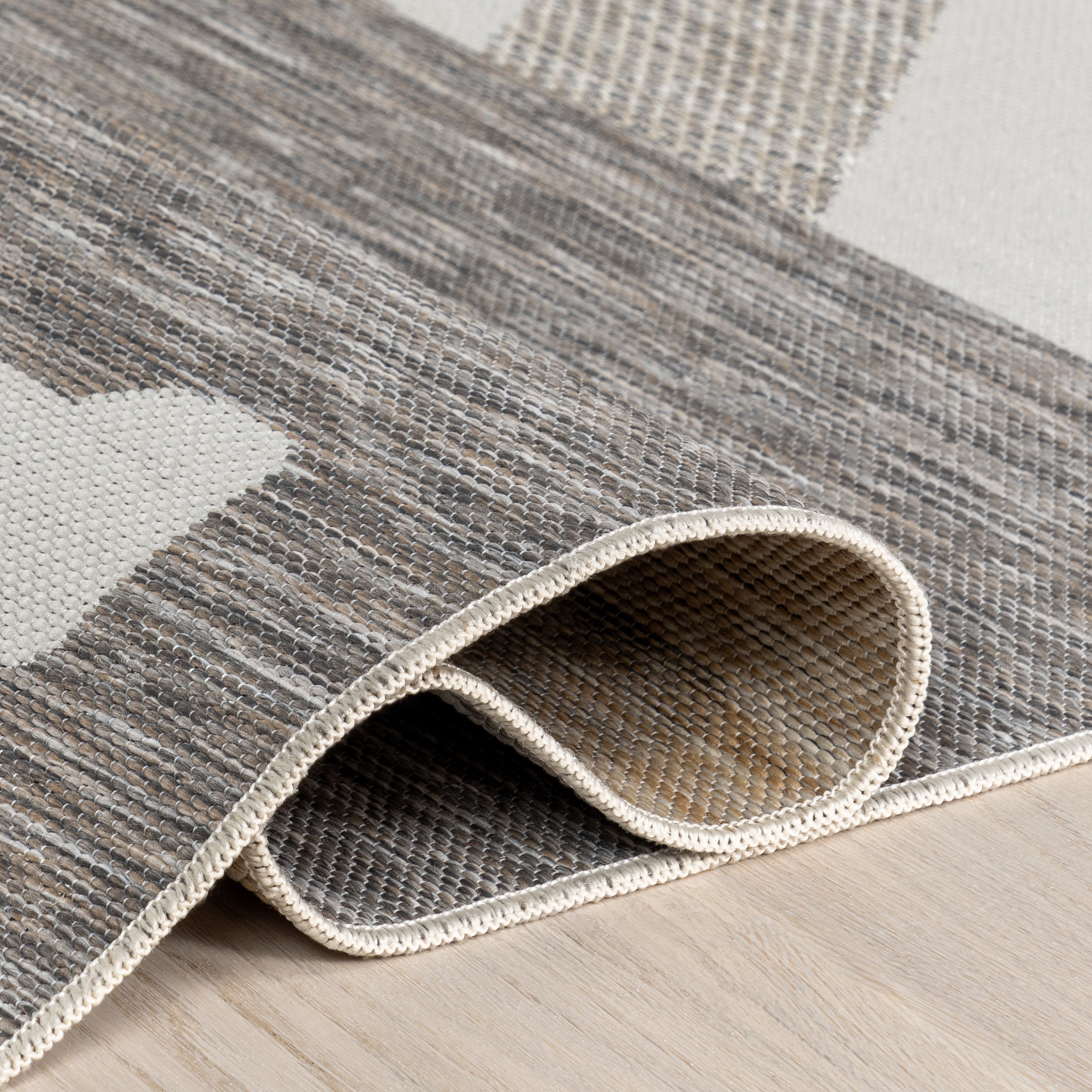 Emmie Graphic Indoor/Outdoor Area Rug - Image 13