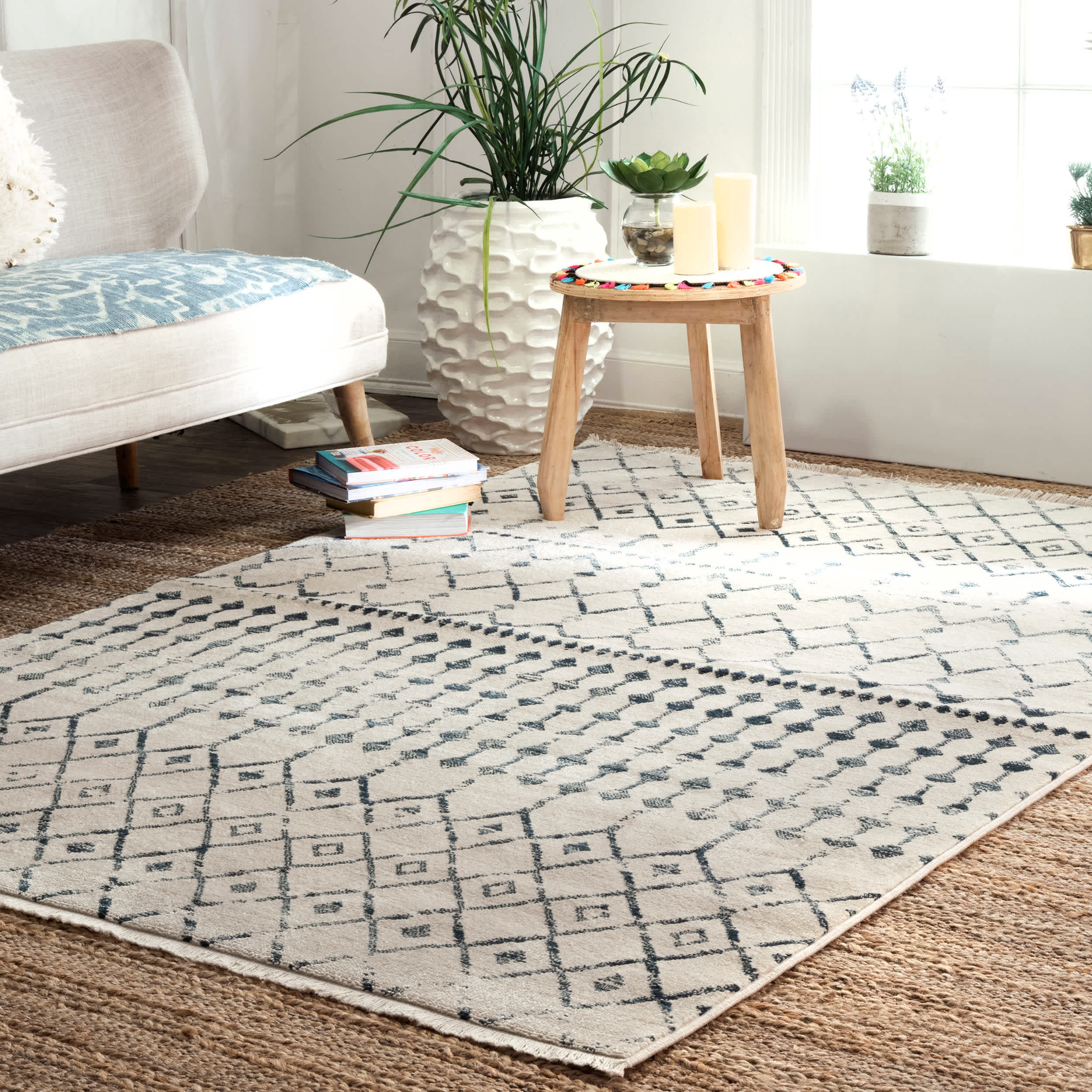 Vintage Kristi Moroccan Fringe Rug - Image 2