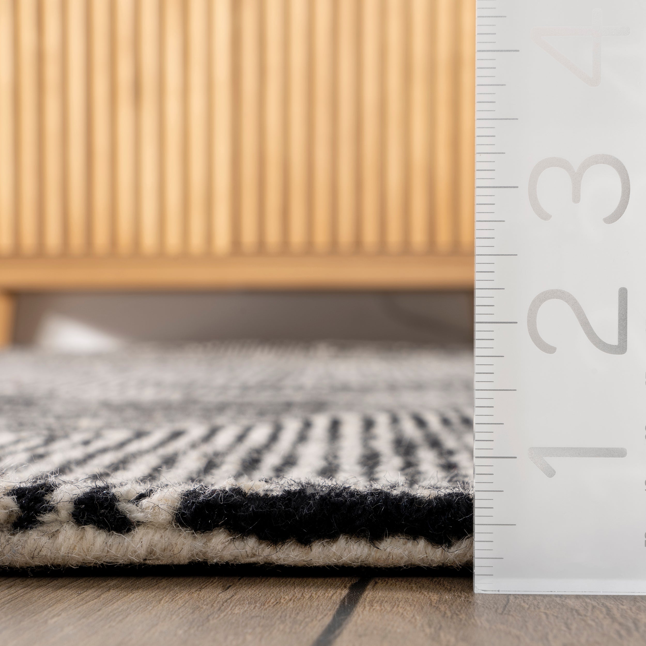 Heidi Modern Hand Tufted Wool Area Rug - Image 3