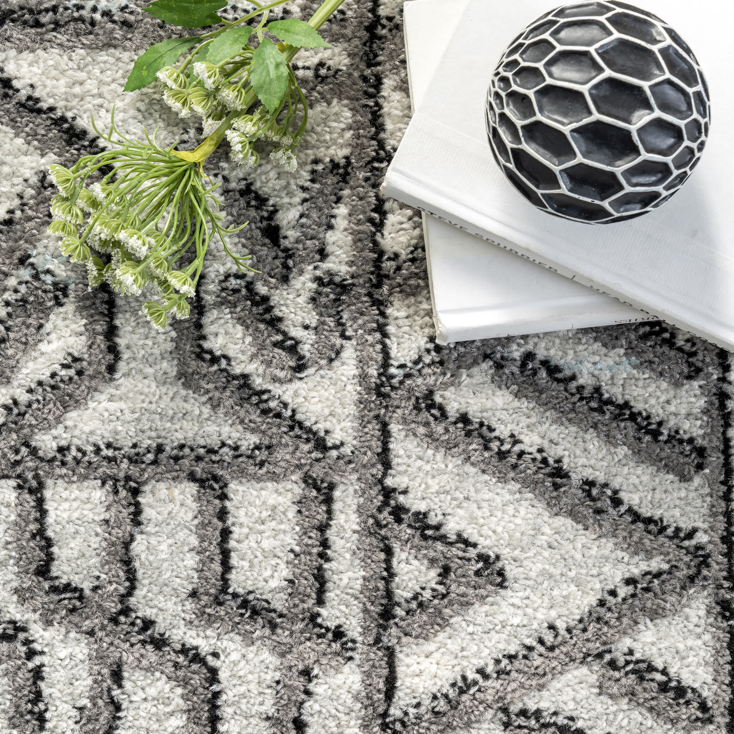 Joannie Contemporary Abstract Patterned Area Rug - Image 6