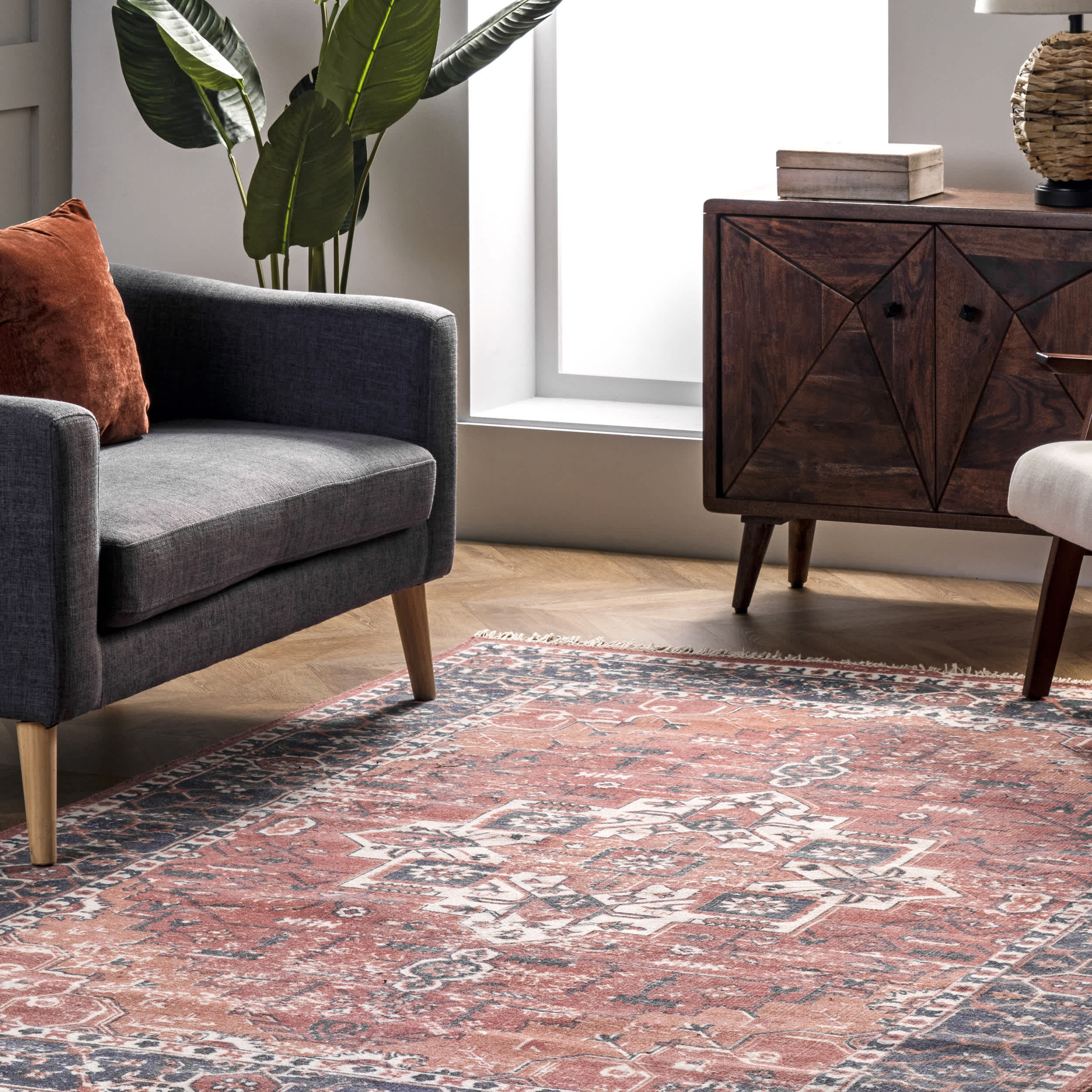 Miya Traditional Medallion Fringe Area Rug - Image 9