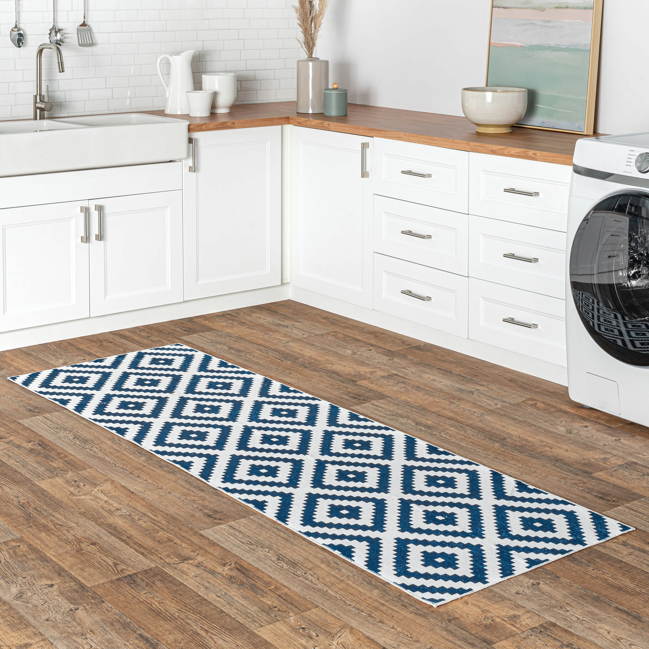 Kellee Machine Washable Modern Diamonds Area Rug - Image 30