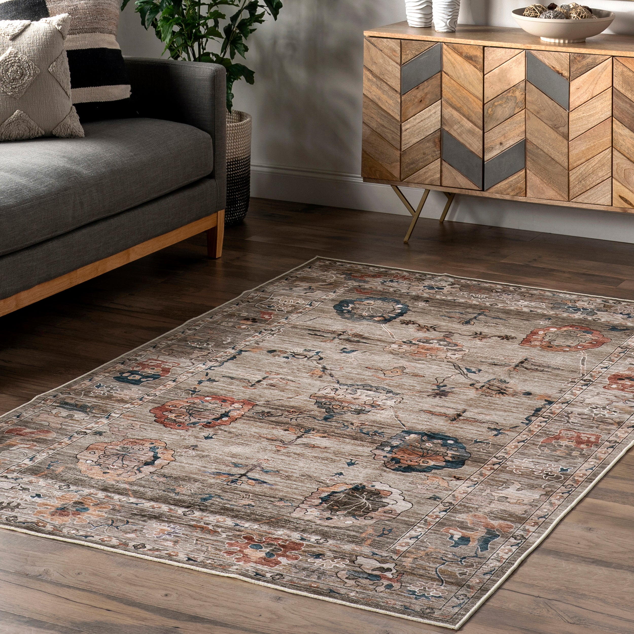 Cleora Vintage Floral Machine Washable Area Rug - Image 9