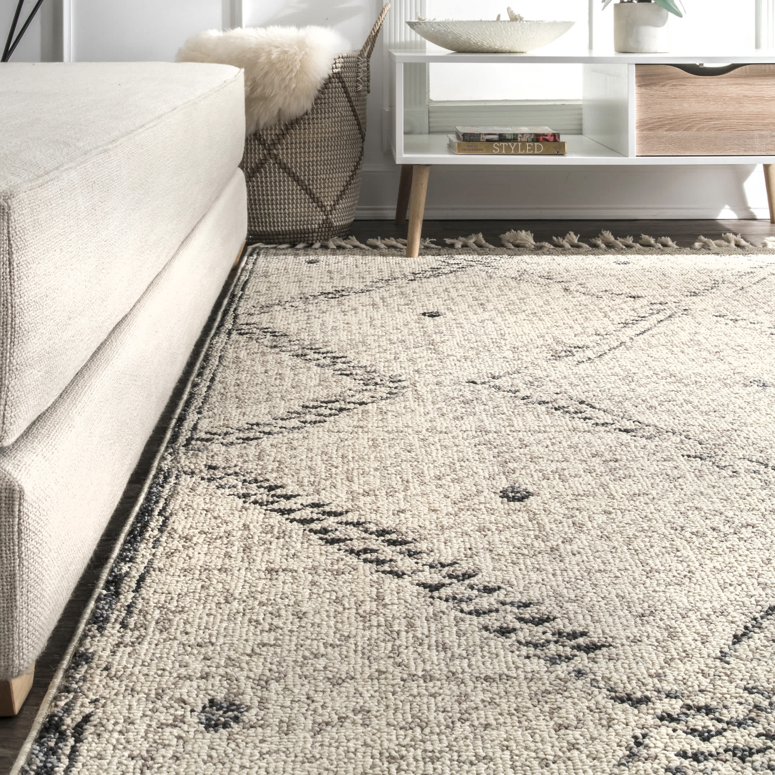 Camilla Moroccan Tassel Rug - Image 4