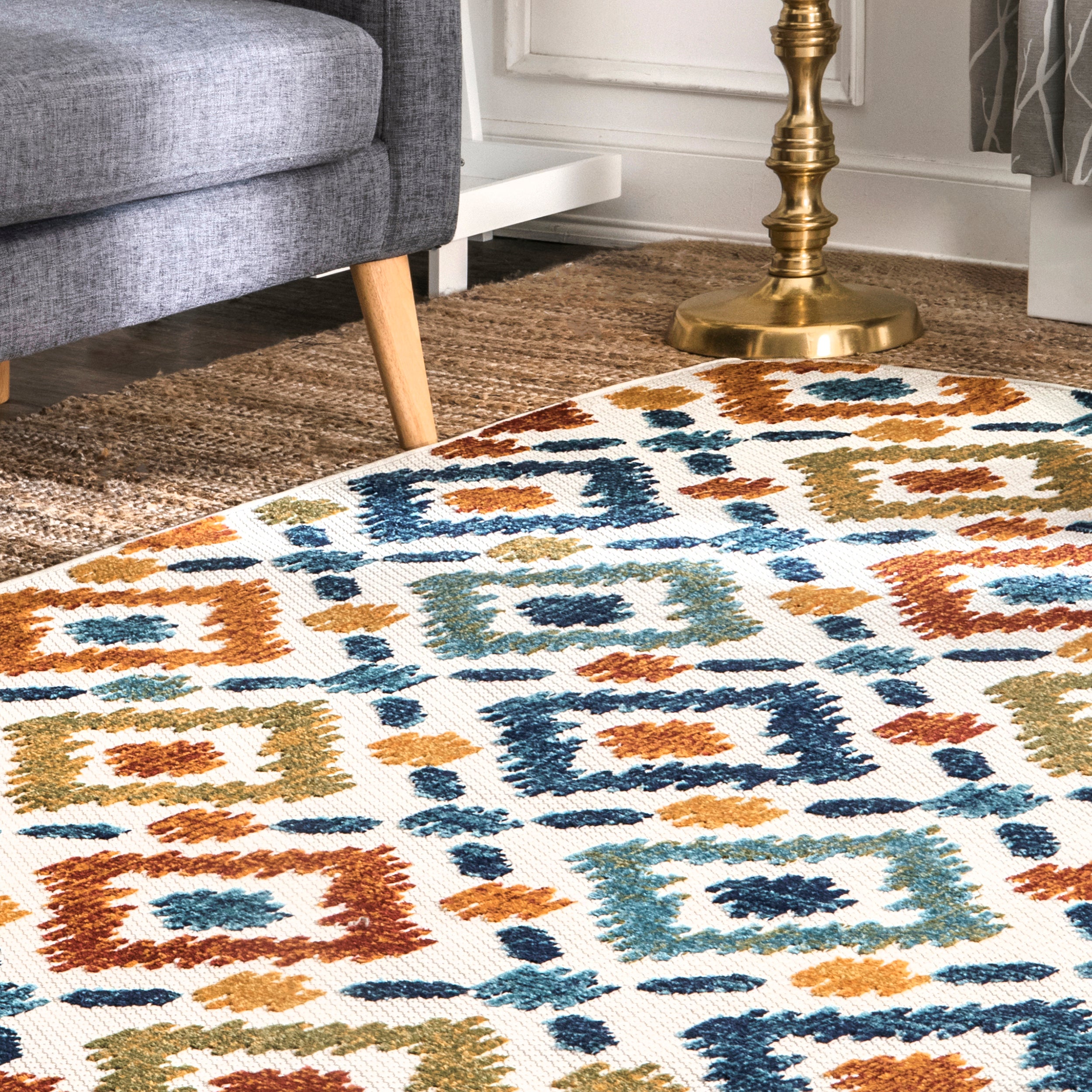 Indoor/Outdoor Transitional Labyrinth Area Rug - Image 7