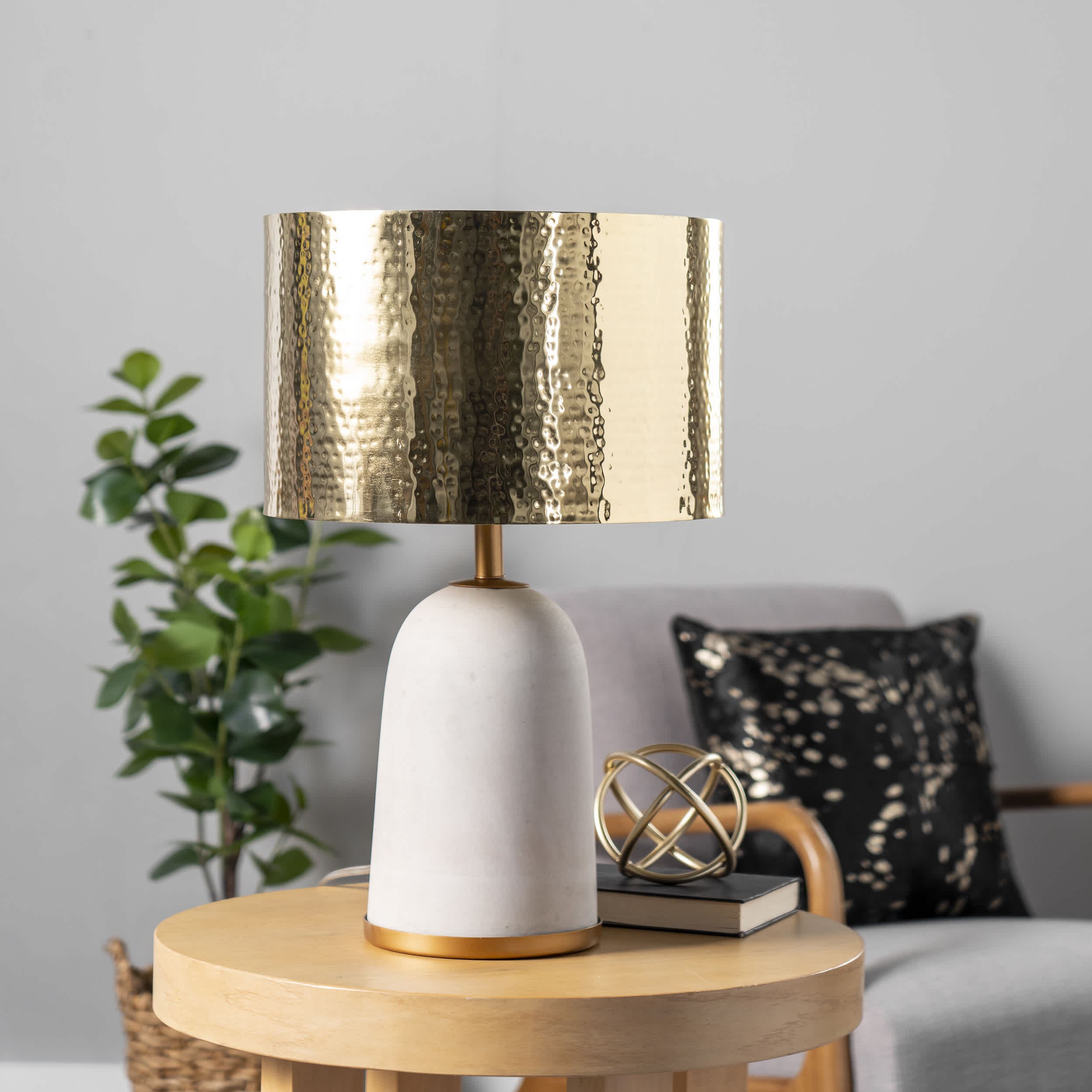 Monroe 25 Concrete & Iron Table Lamp - Image 5