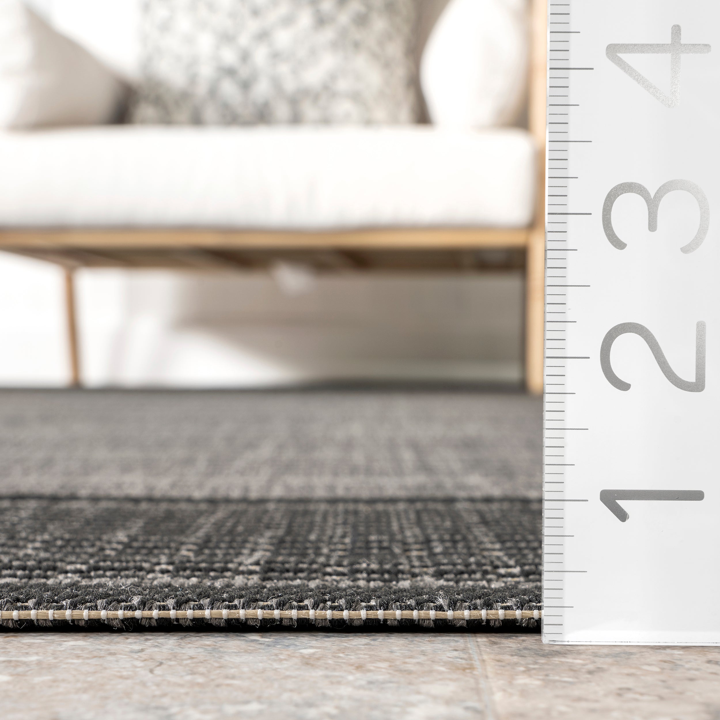 Gris Contemporary Indoor/Outdoor Area Rug - Image 3
