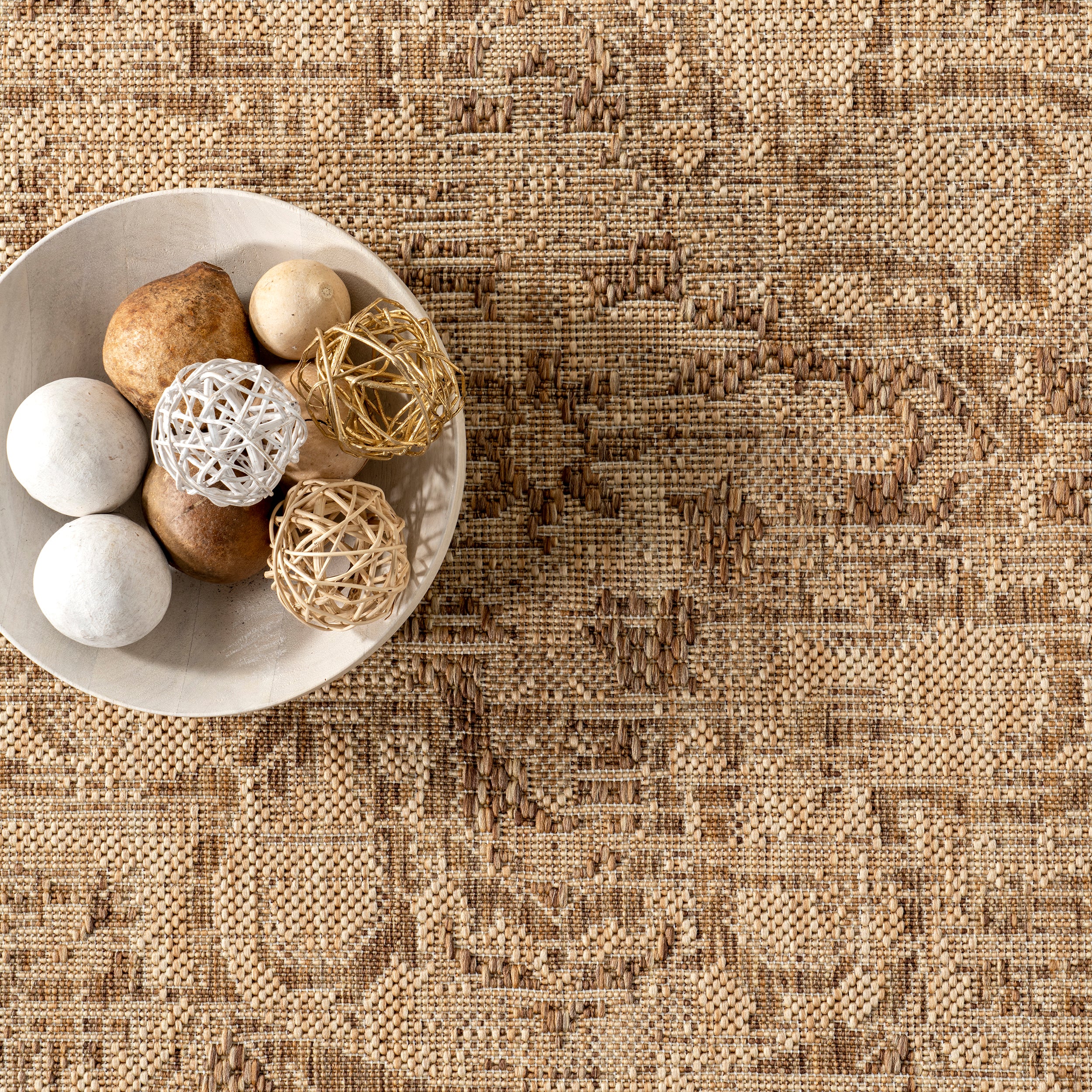 Becki Traditional Medallion Indoor/Outdoor Area Rug - Image 6