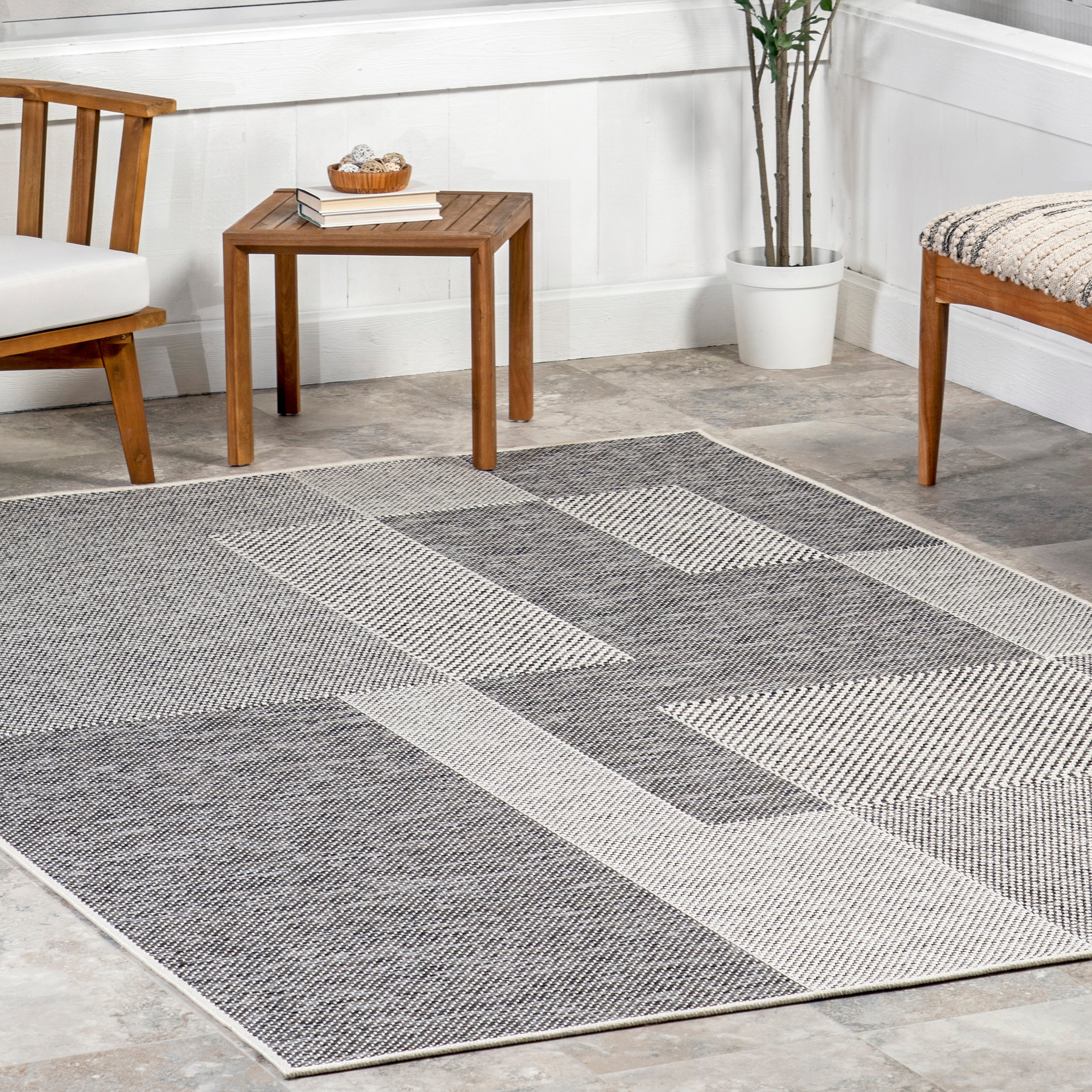 Ellowyn Geometric Indoor/Outdoor Area Rug - Image 9