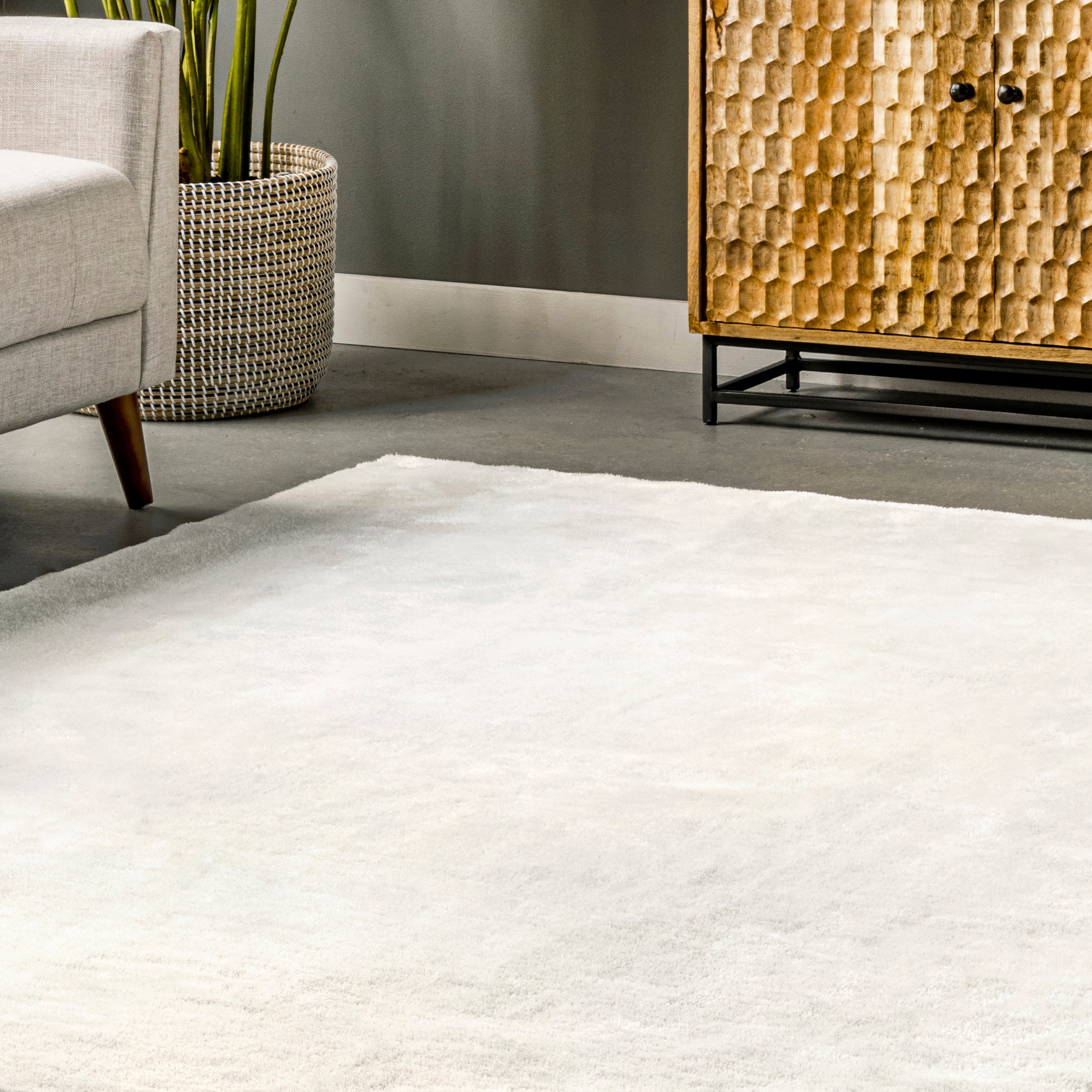 Loni Solid Machine Washable Shag Area Rug - Image 9