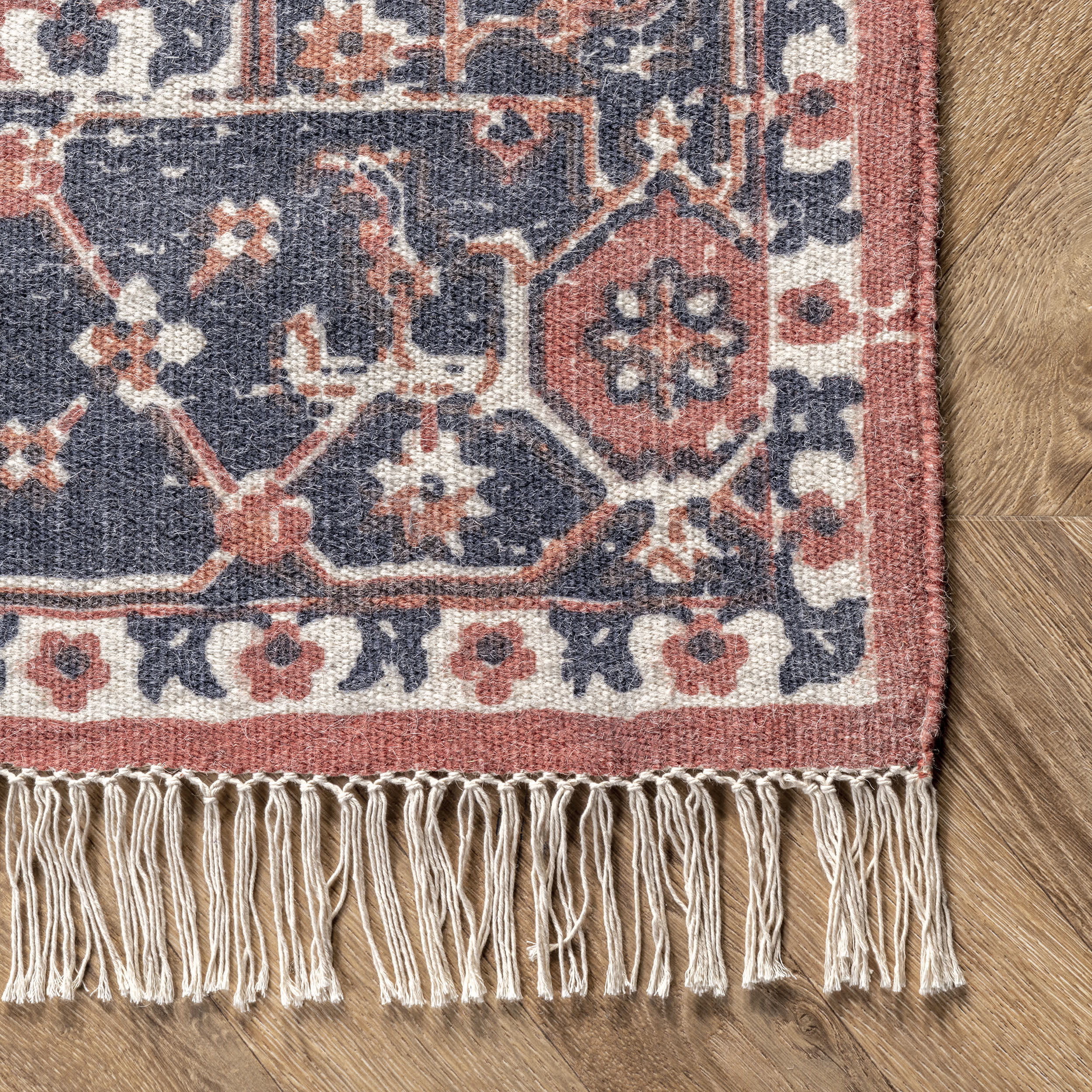 Miya Traditional Medallion Fringe Area Rug - Image 5