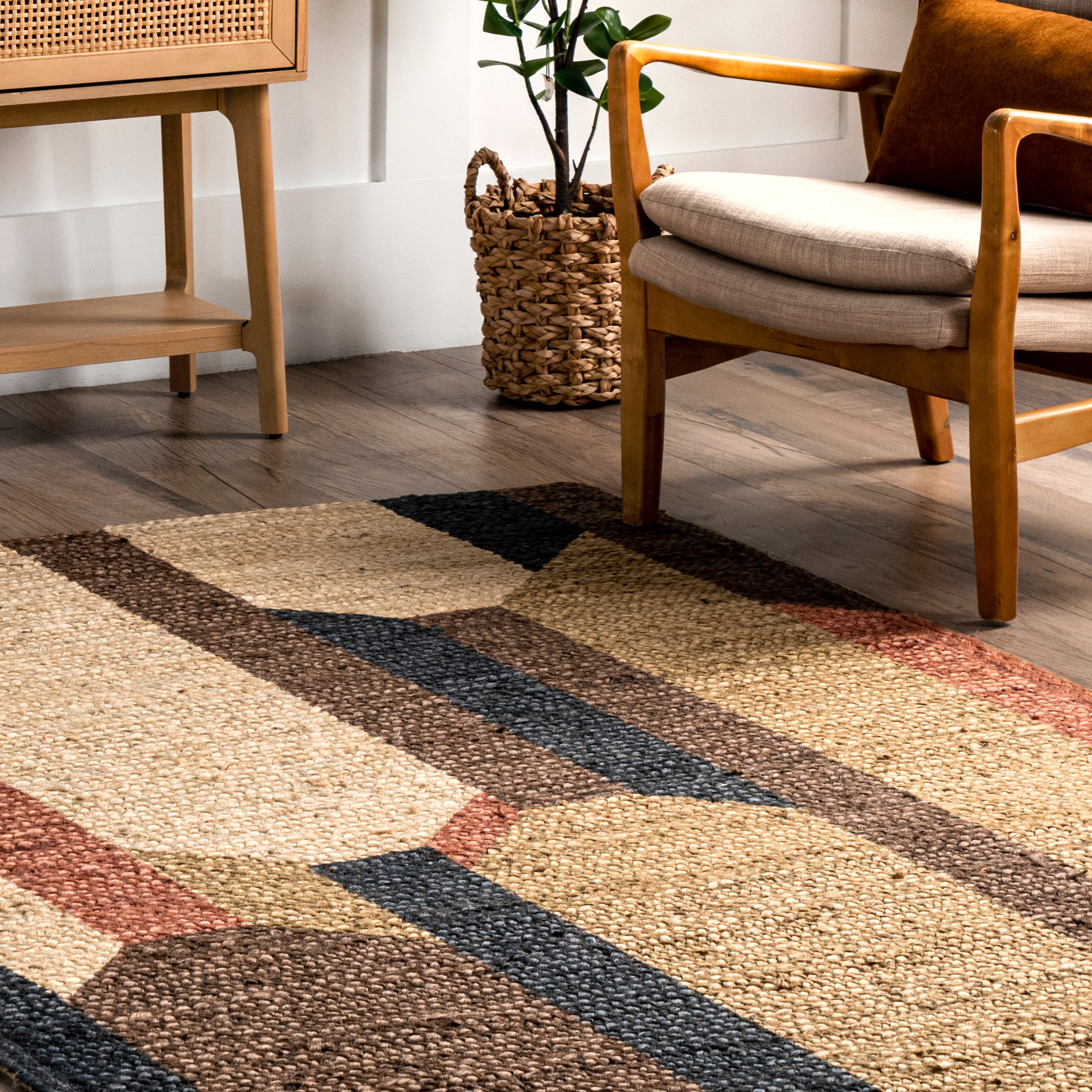 Holli Abstract Braided Jute Area Rug - Image 9