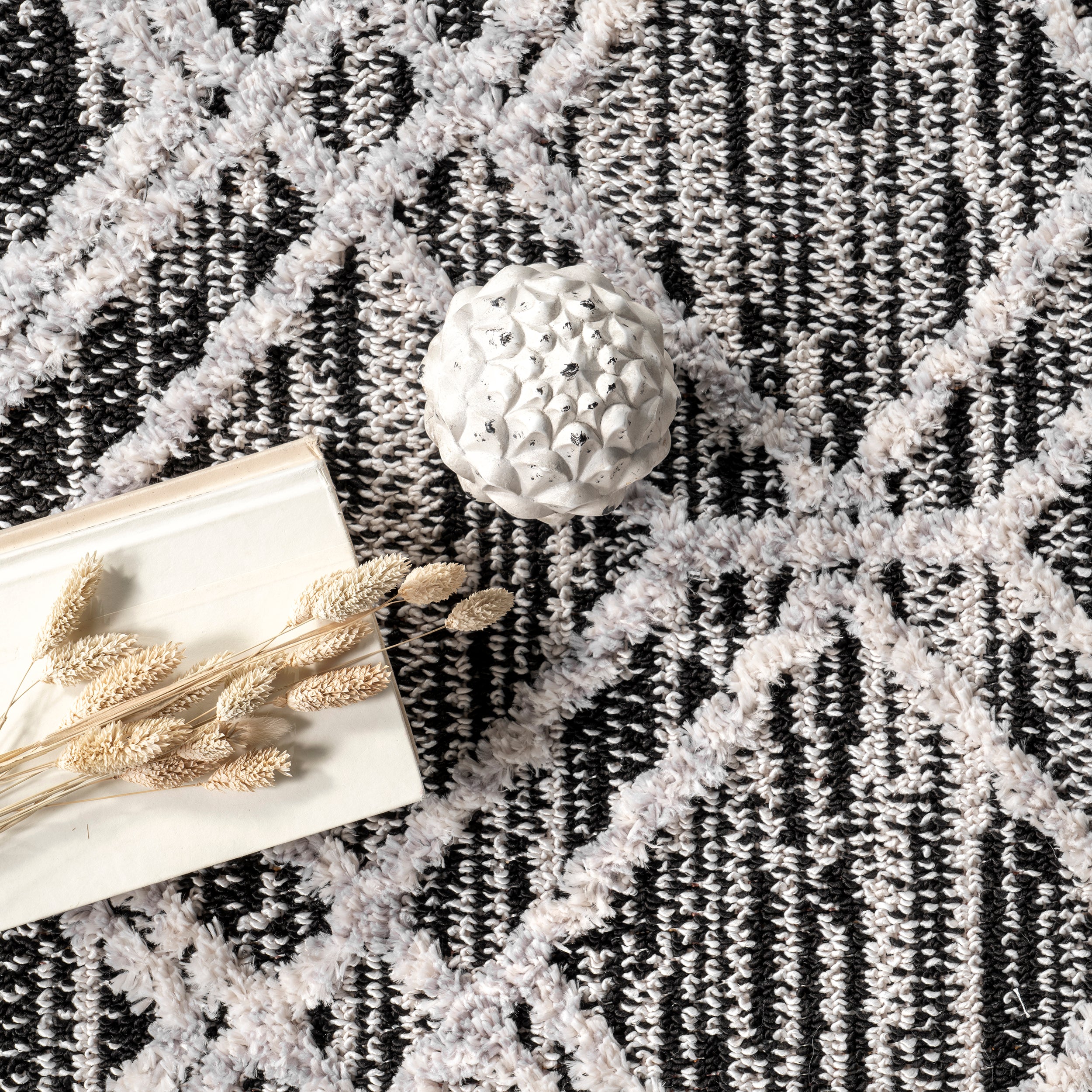 Ansley Moroccan Lattice Tassel Area Rug - Image 6