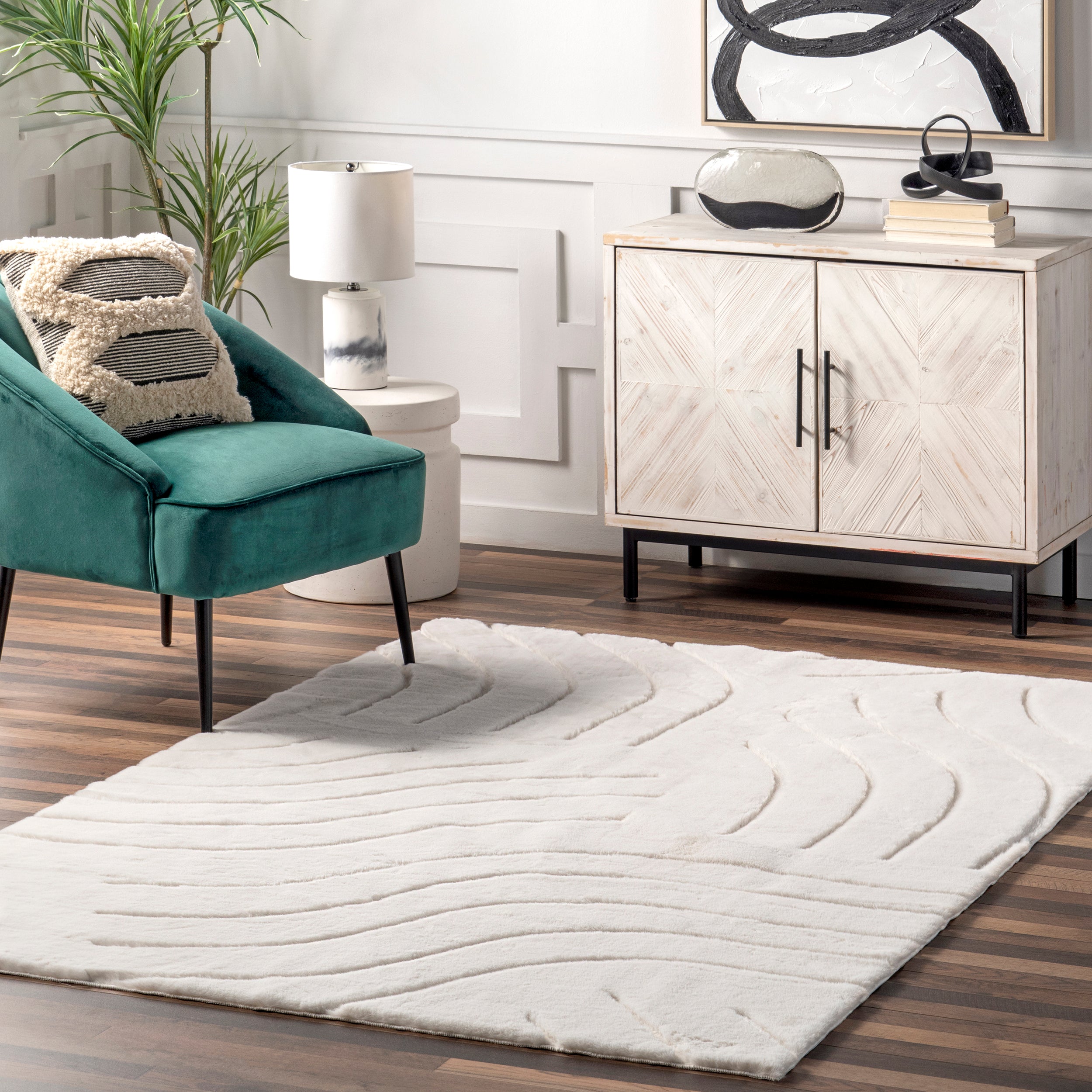 Camari Contemorary Faux Rabbit Machine Washable Area Rug - Image 2