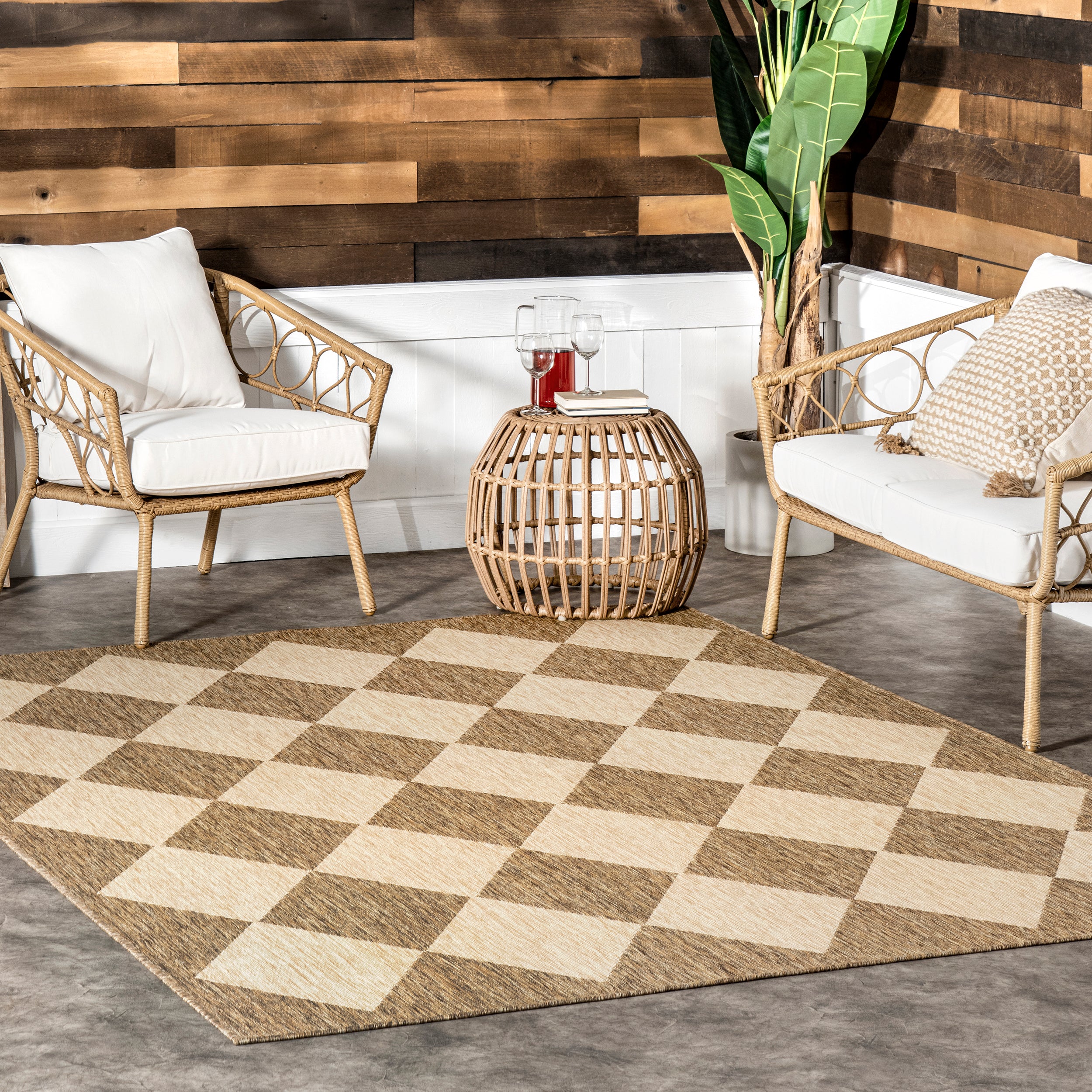 Sabina Diamond Trellis Indoor/Outdoor Area Rug - Image 2