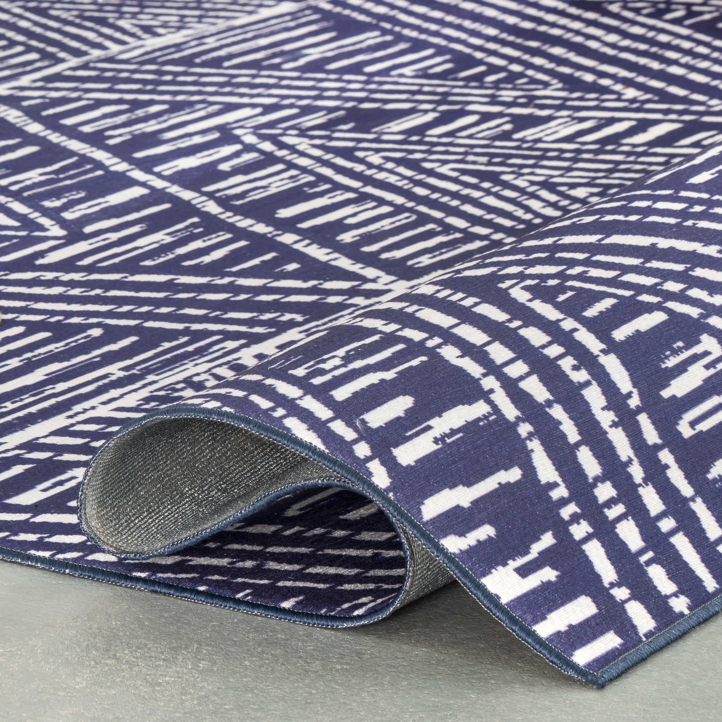 Nelle Tribal Machine Washable Indoor/Outdoor Area Rug - Image 4