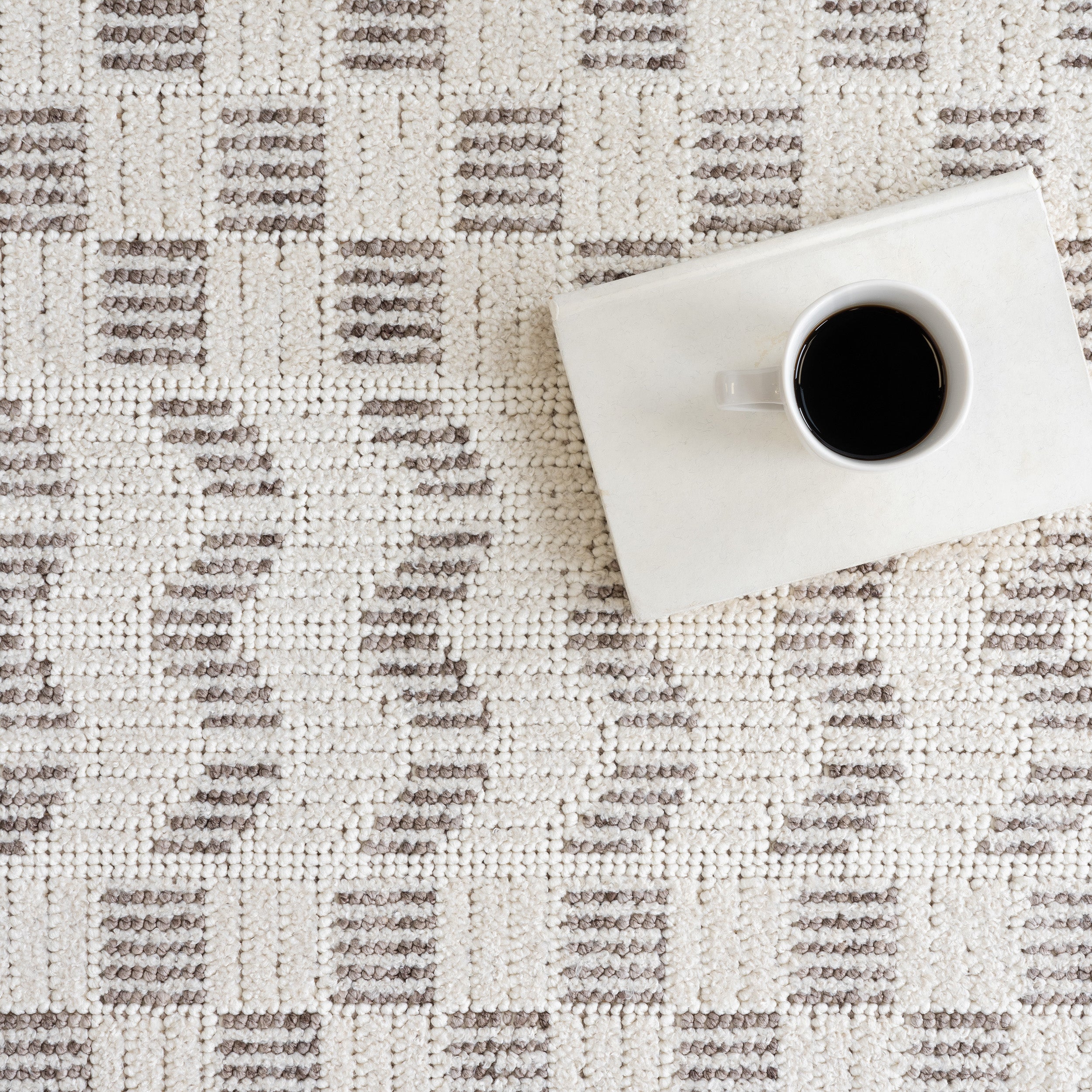 Allona Geometric Tassels Area Rug - Image 7