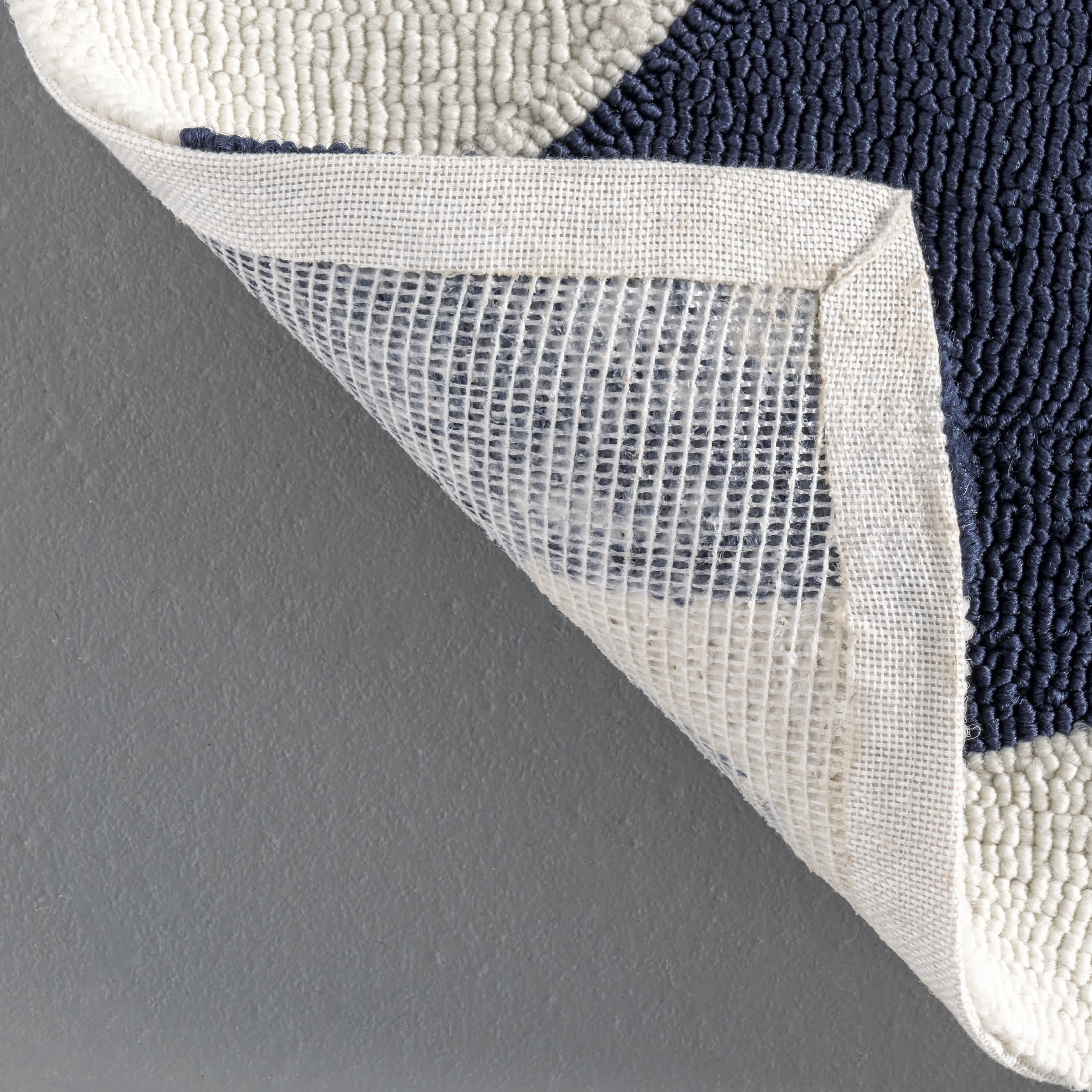 Vivienne Hand Hooked Indoor/Outdoor Area Rug - Image 7