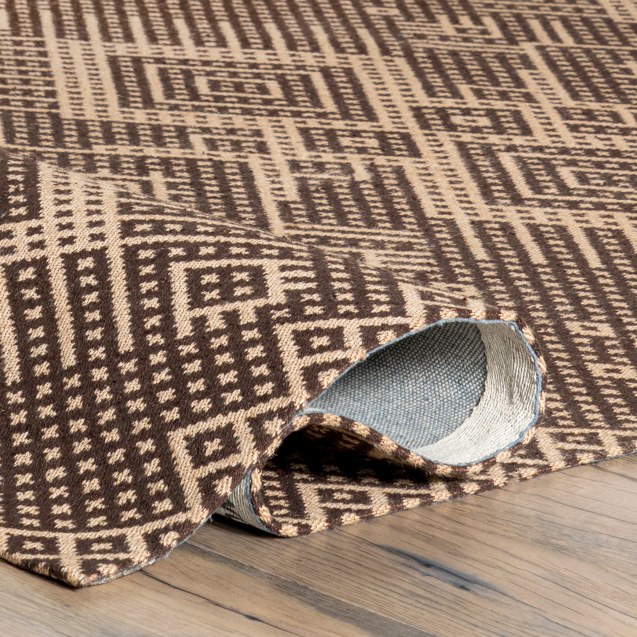 Leith Geometric Cotton-Blend Area Rug - Image 4