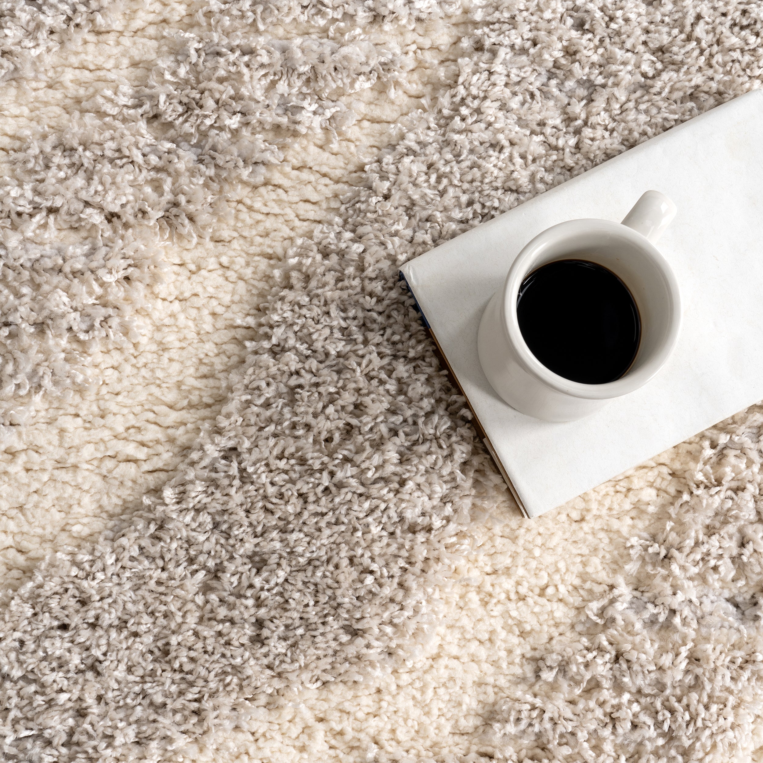 Daisy Glam Area Rug - Image 7