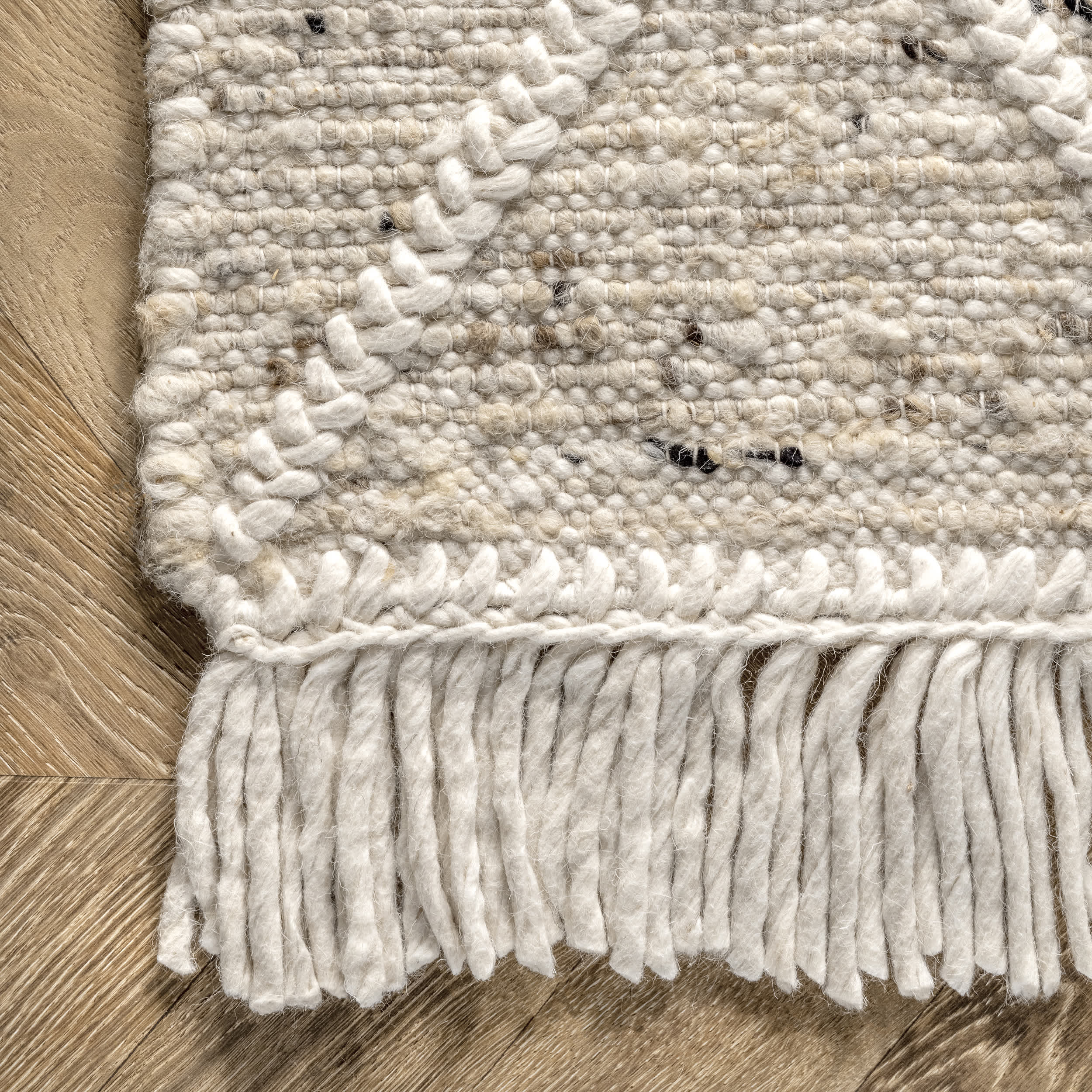 Brooklyn Textured Trellis Wool Fringe Area Rug - Image 5