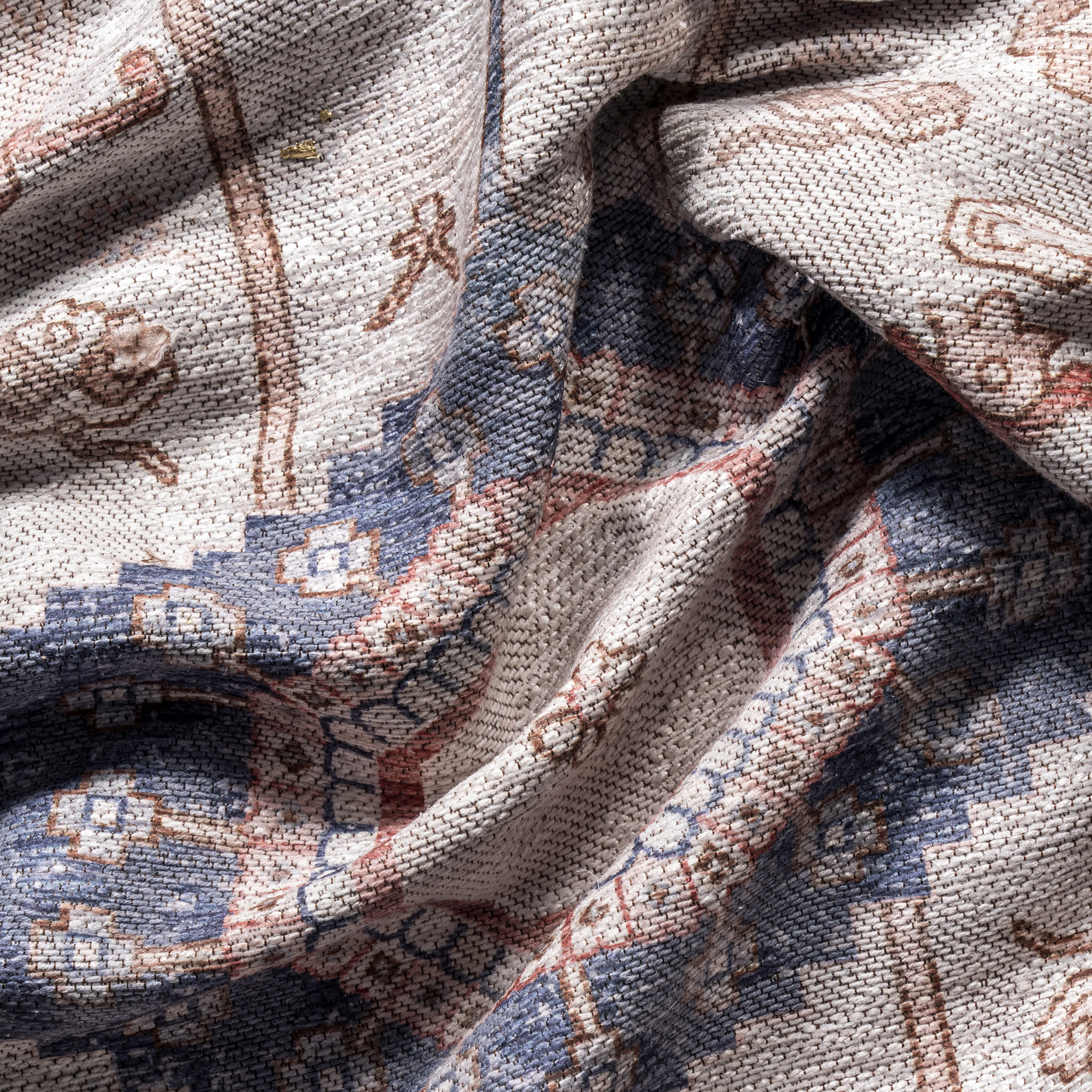 Polly Traditional Medallion Area Rug - Image 4