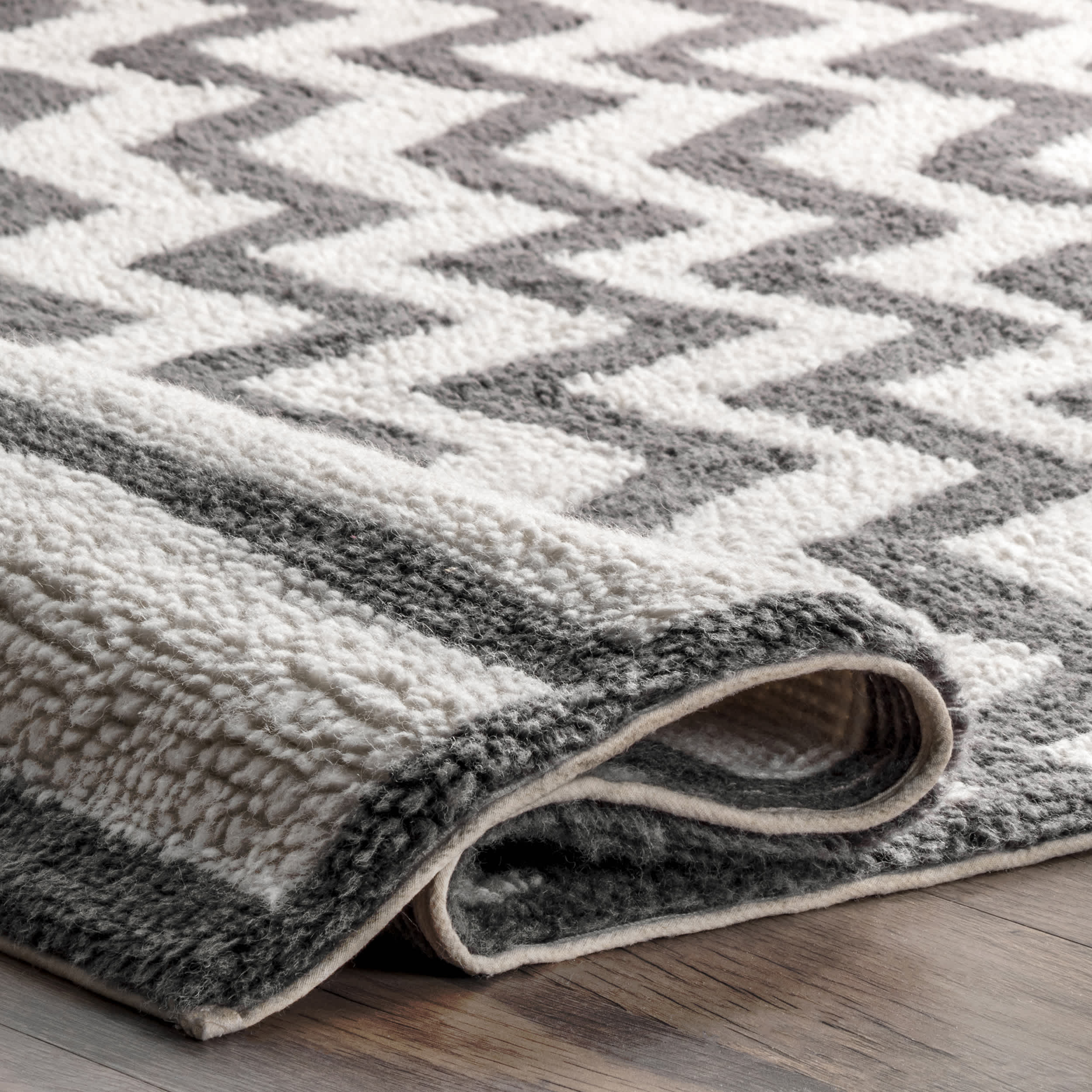 Fading Chevron Wool Washable Area Rug - Image 4