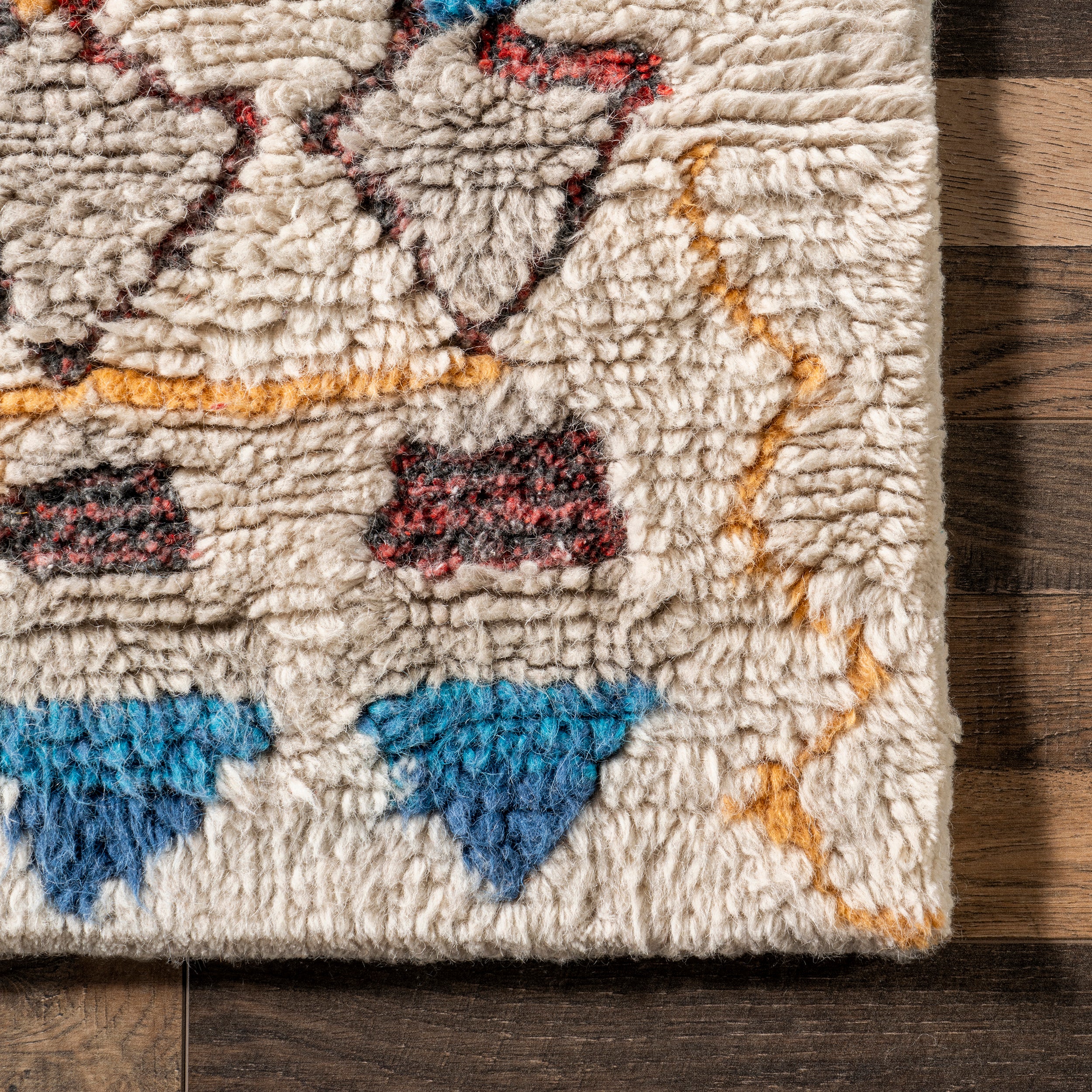 Hand Tufted Moroccan Helaine Shaggy Area Rug - Image 5