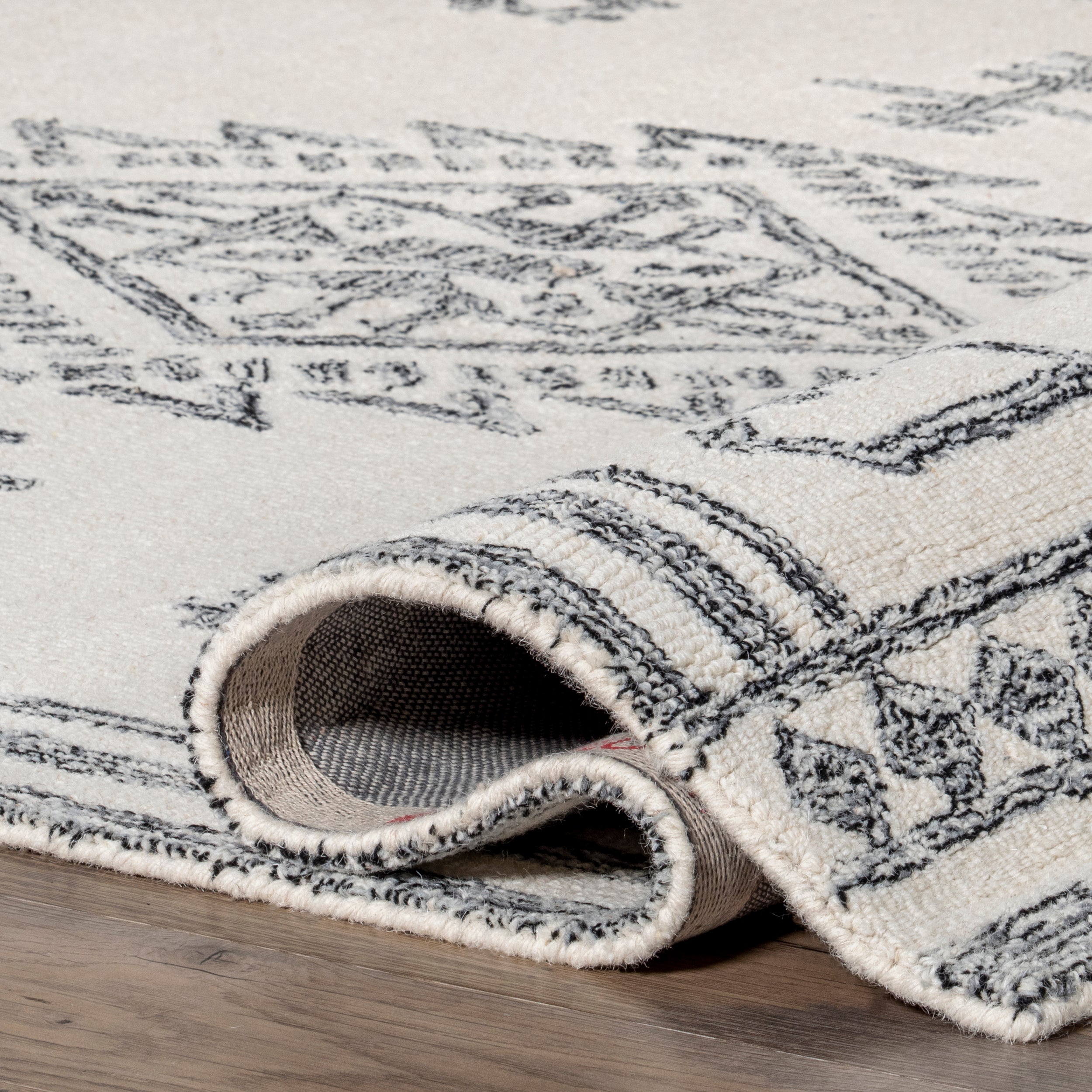 Luisa Southwestern Wool Area Rug - Image 4