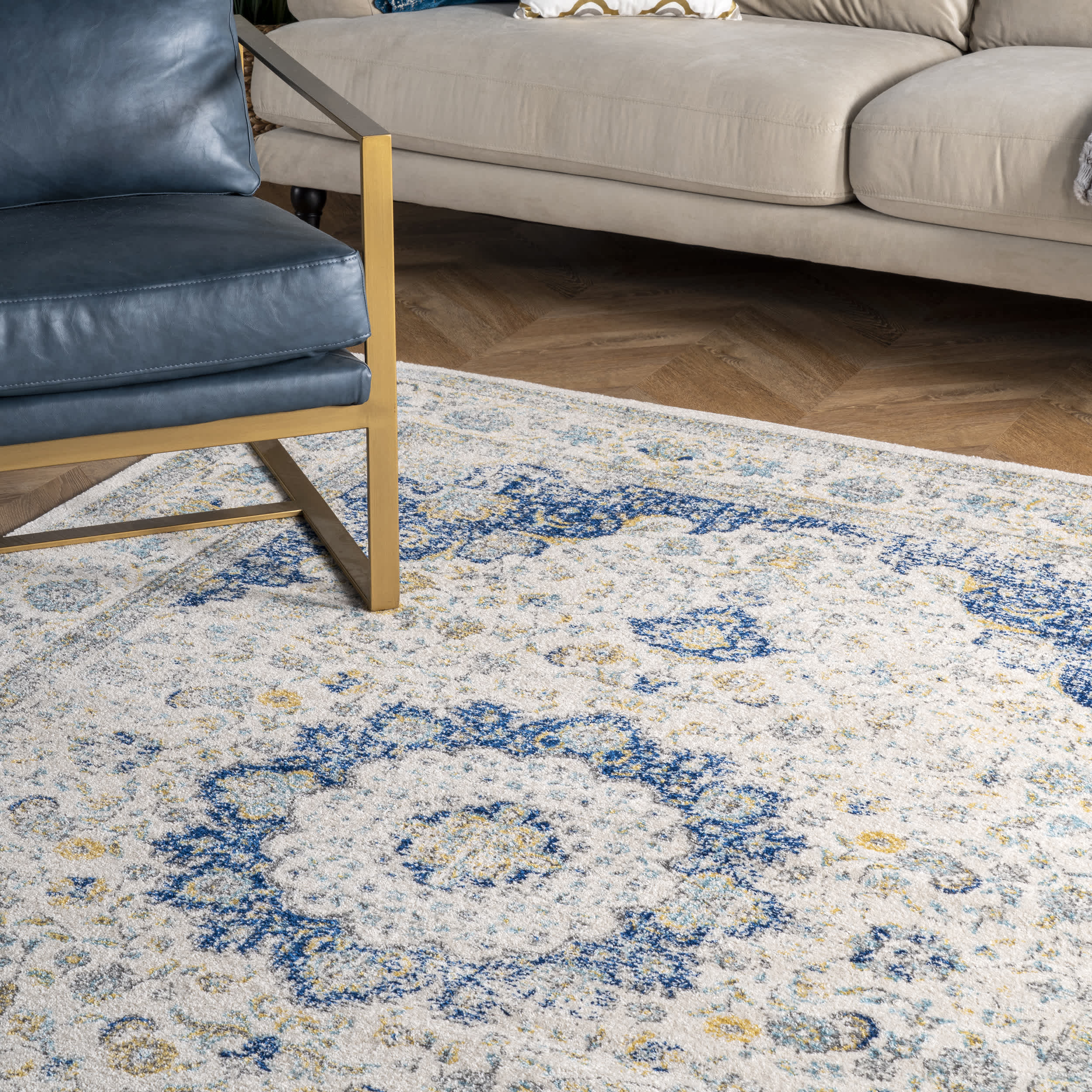 Traditional Medallion Verona Area Rug - Image 9