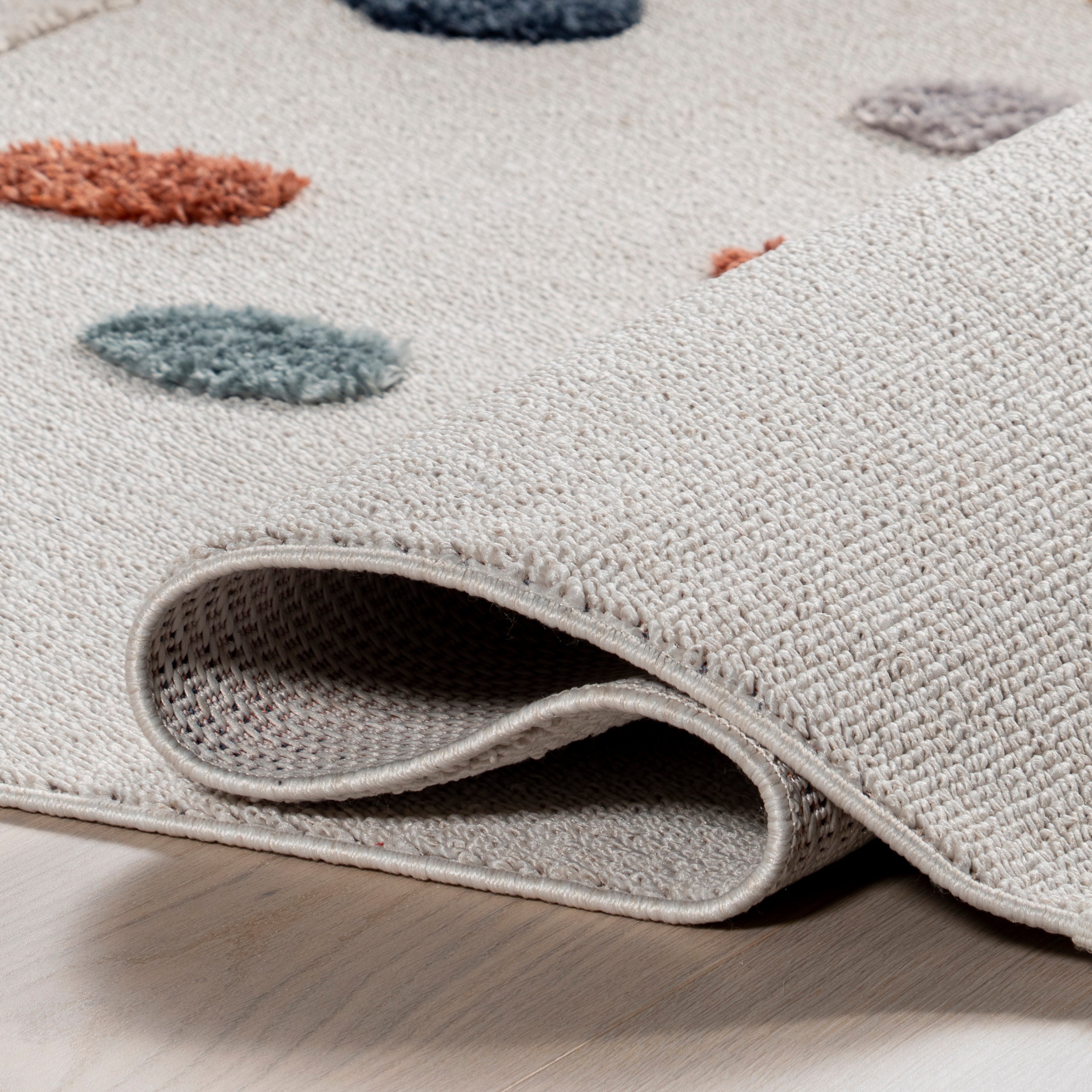 Marleigh Raindrop High-Low Kids Tasseled Area Rug - Image 4