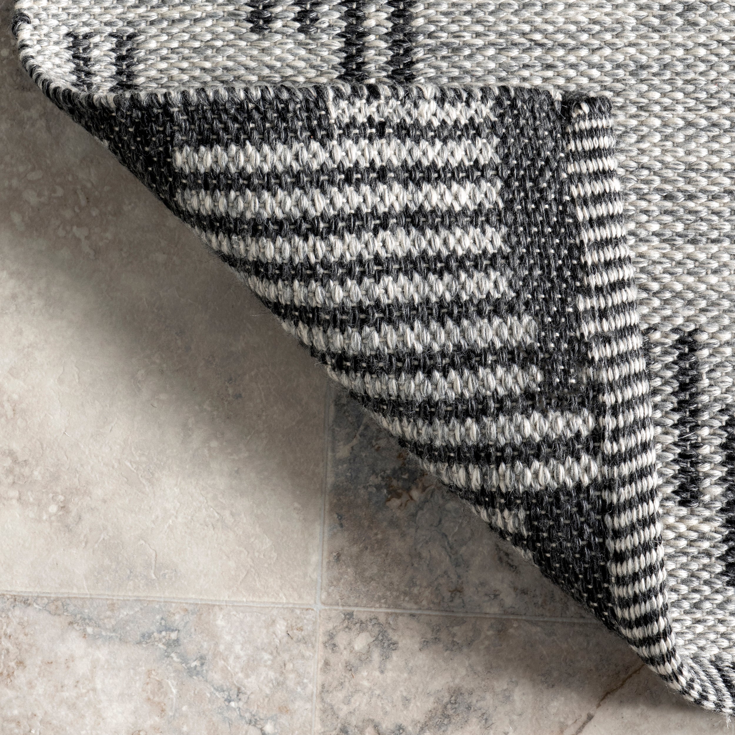 Resi Geometric Striped Indoor/Outdoor Area Rug - Image 7