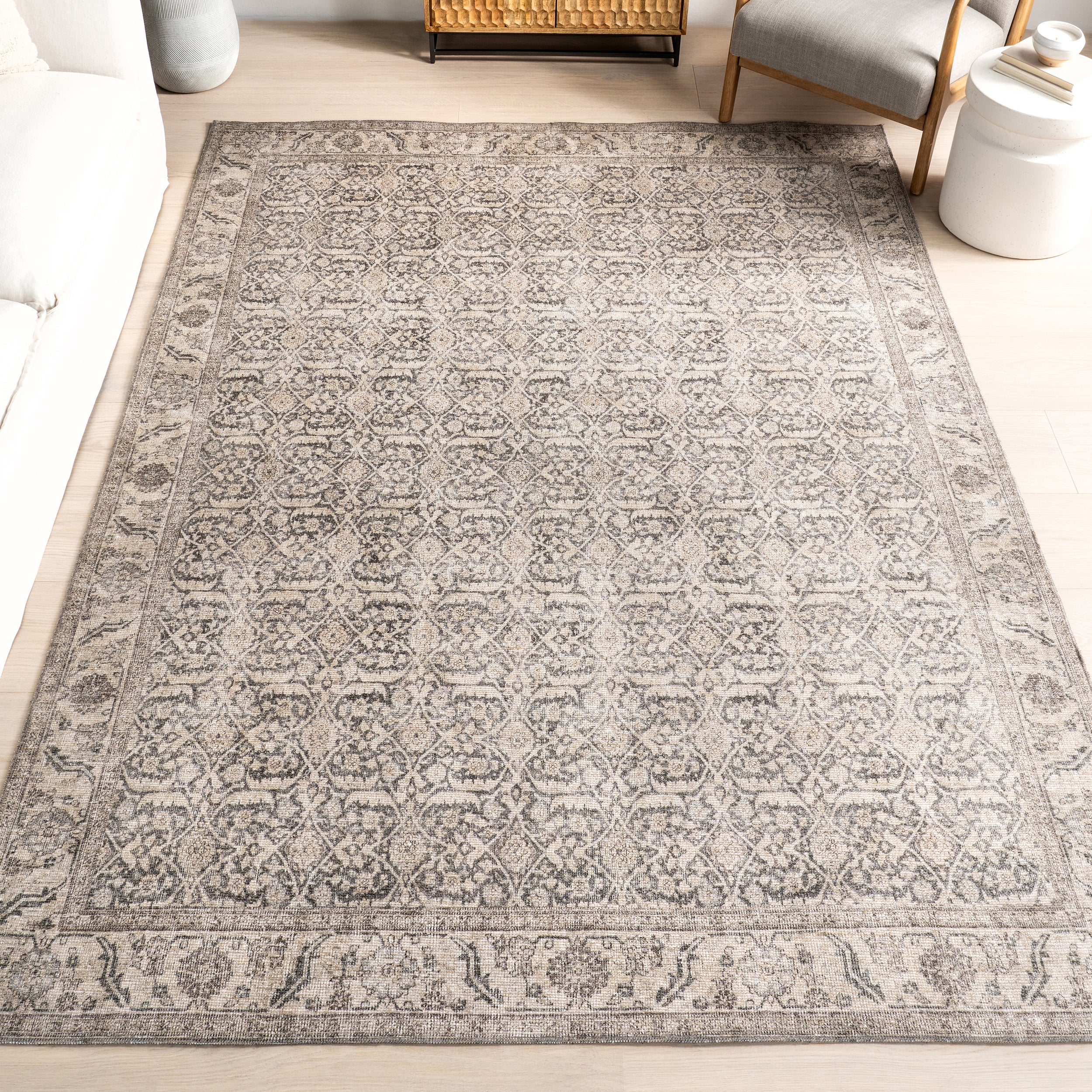 Hillstone Collection Calantha Traditional Vintage Medallion Area Rug - Image 2