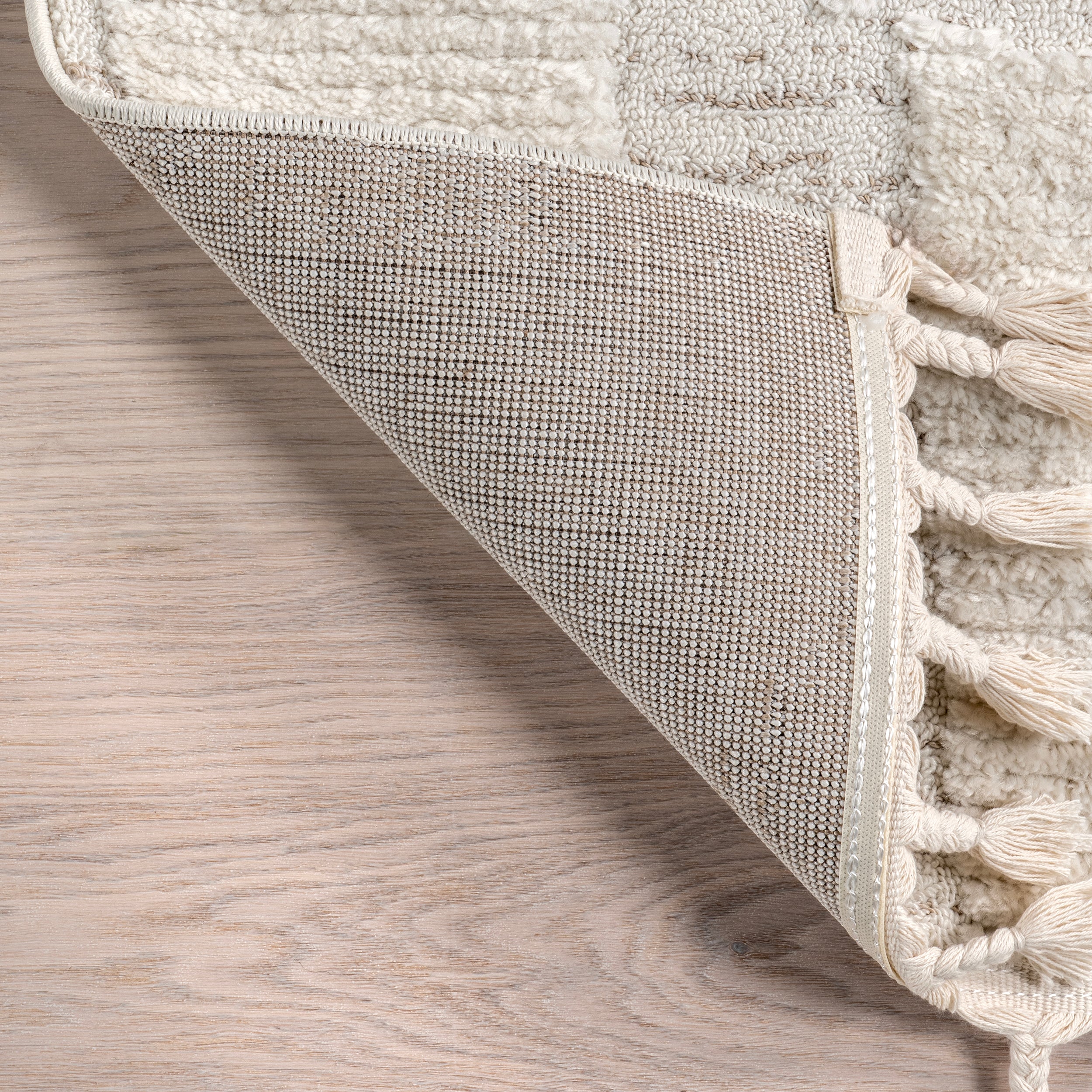 Magnolia High-Low Geometric Tasseled Area Rug - Image 7