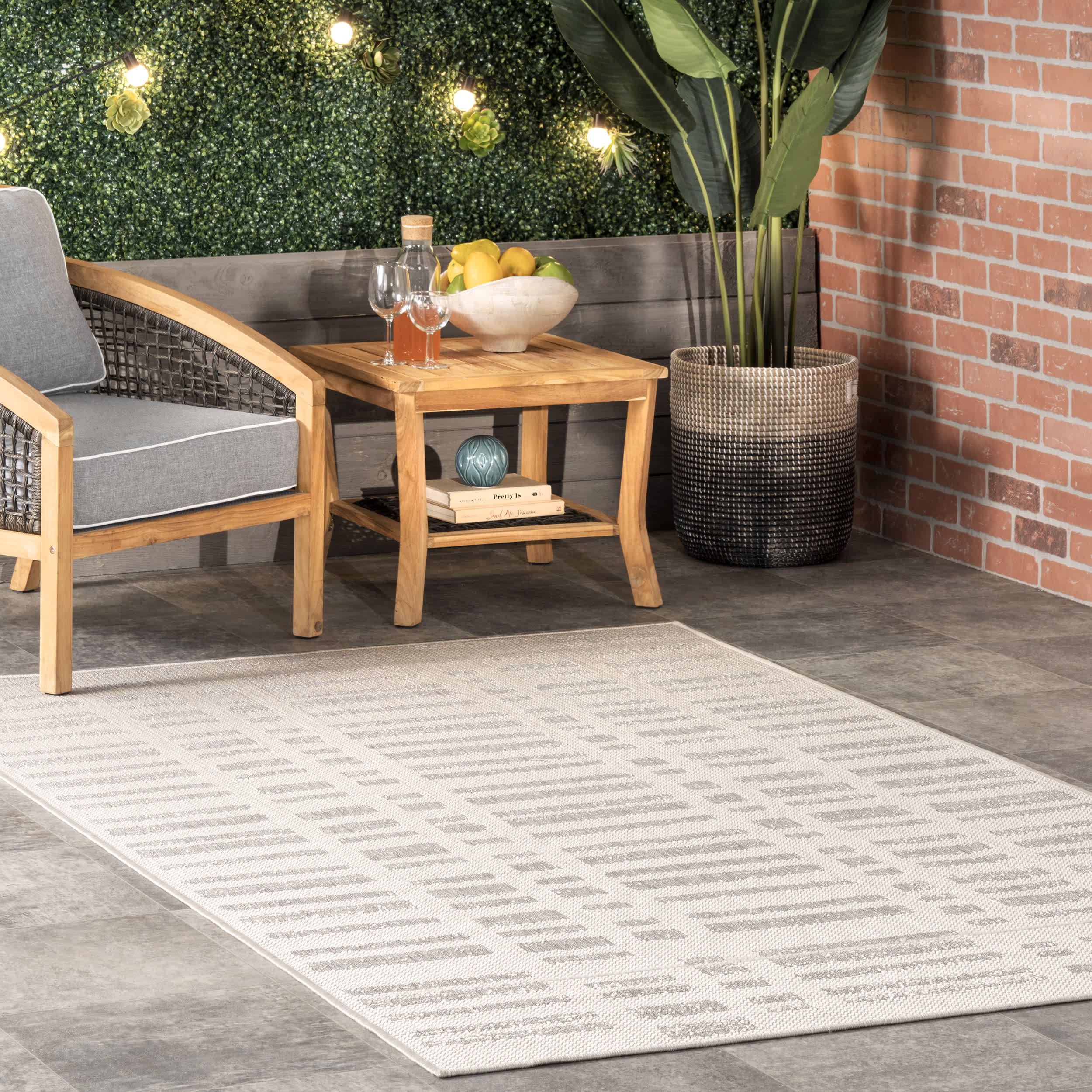 Marin Contemporary Indoor/Outdoor Area Rug - Image 4