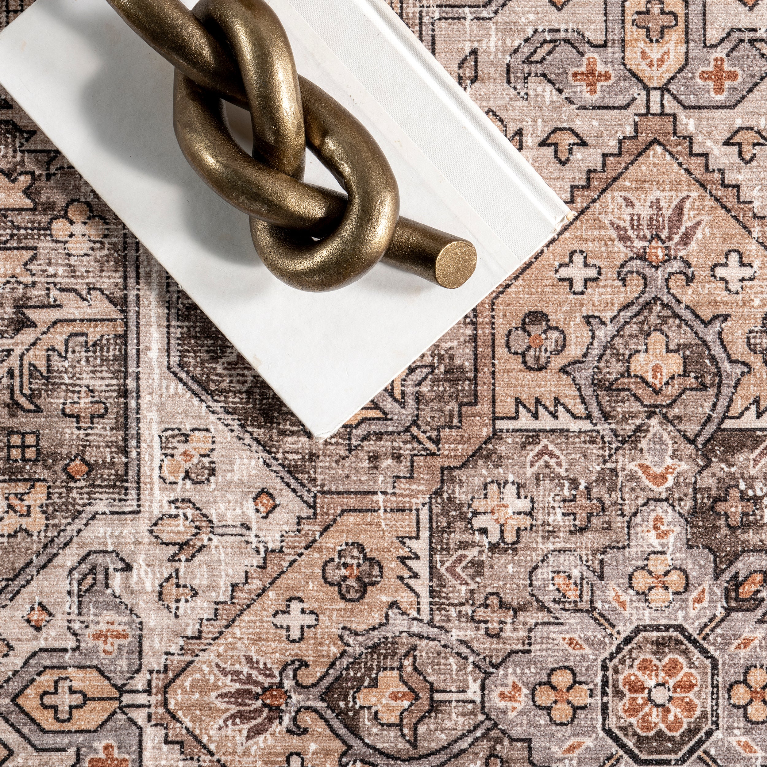 Sanna Distressed Medallion Machine Washable Area Rug - Image 6