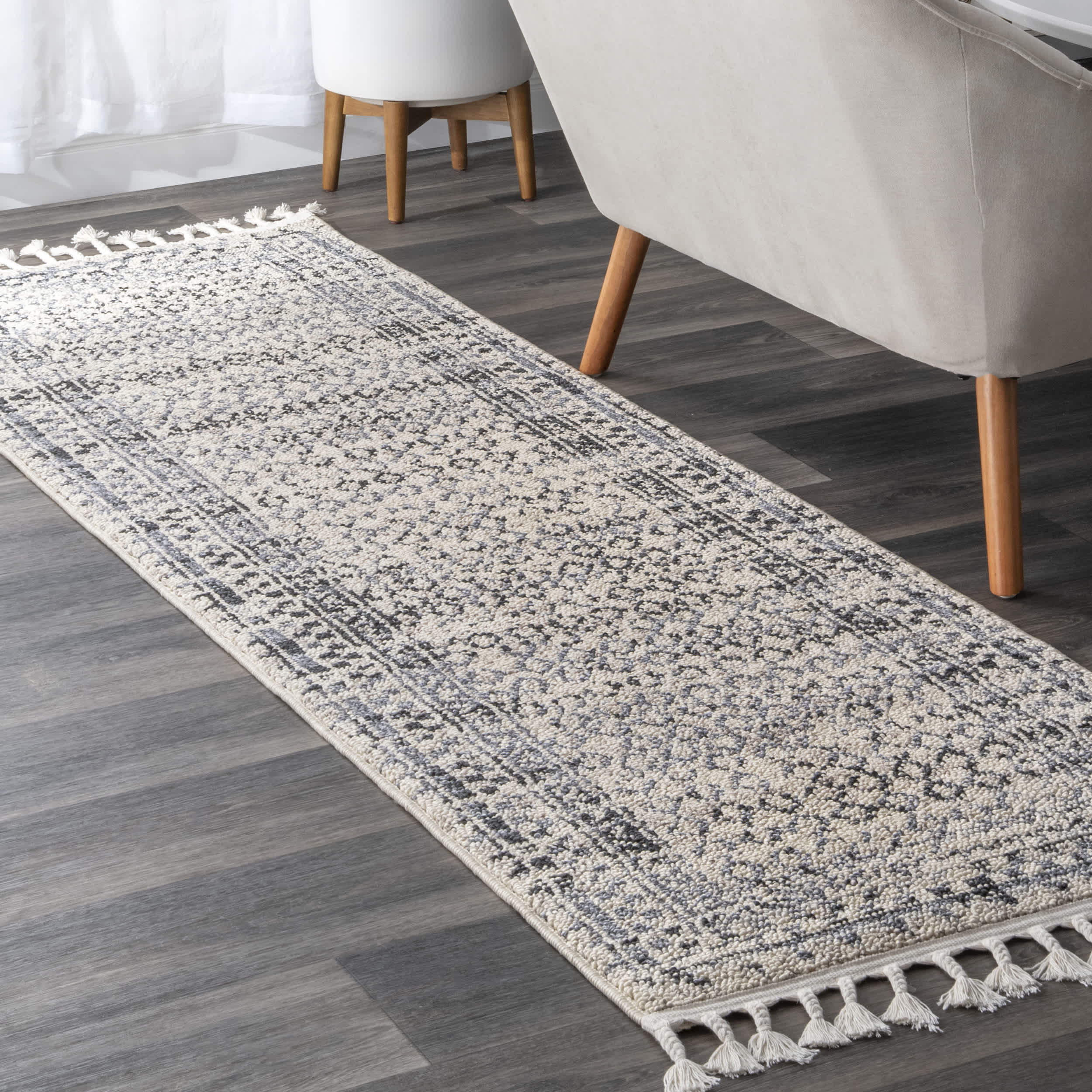Claudia Diamond Tassel Area Rug - Image 10