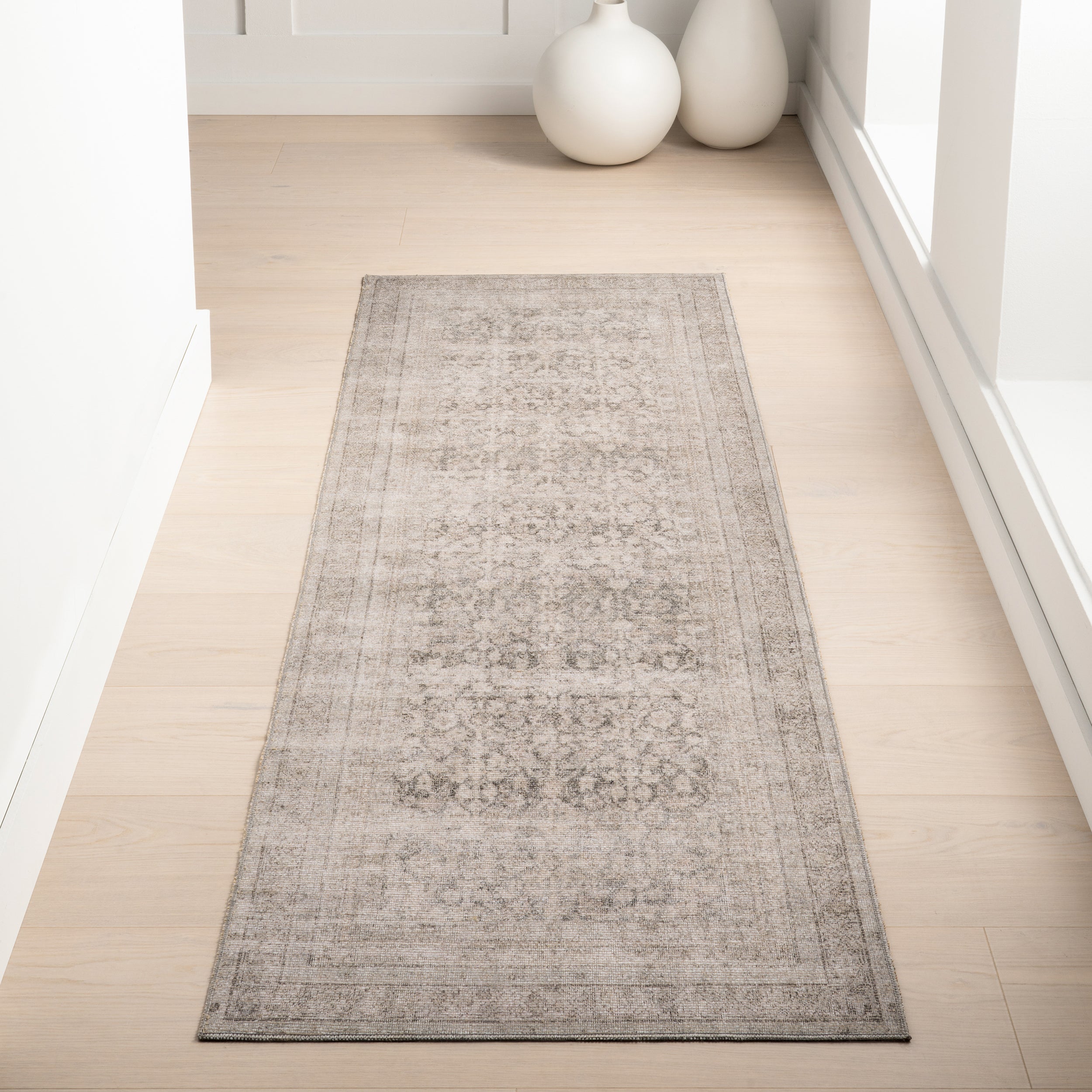 Hillstone Collection Giorgina Traditional Vintage Medallion Area Rug - Image 10