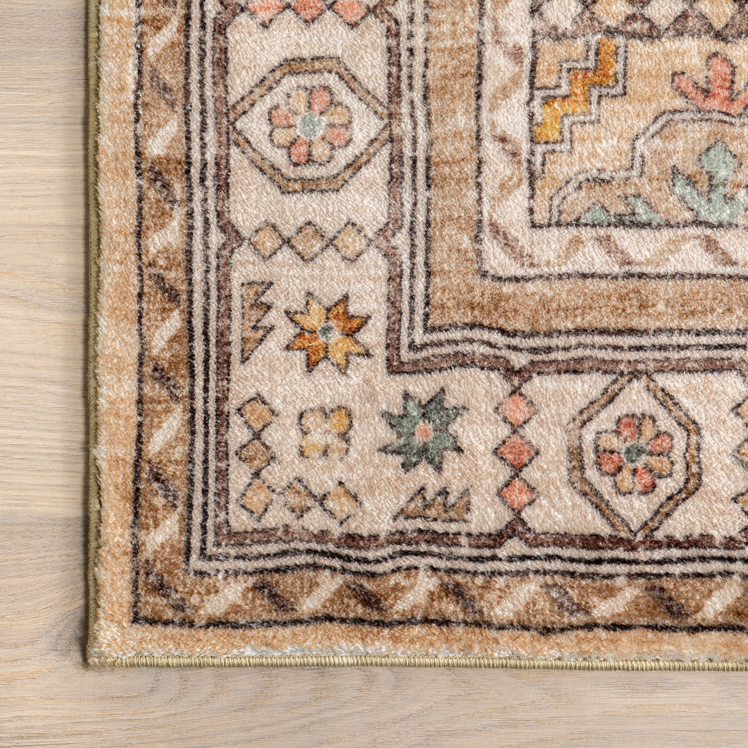 Hollyn Vintage Medallion Machine Washable Area Rug - Image 5