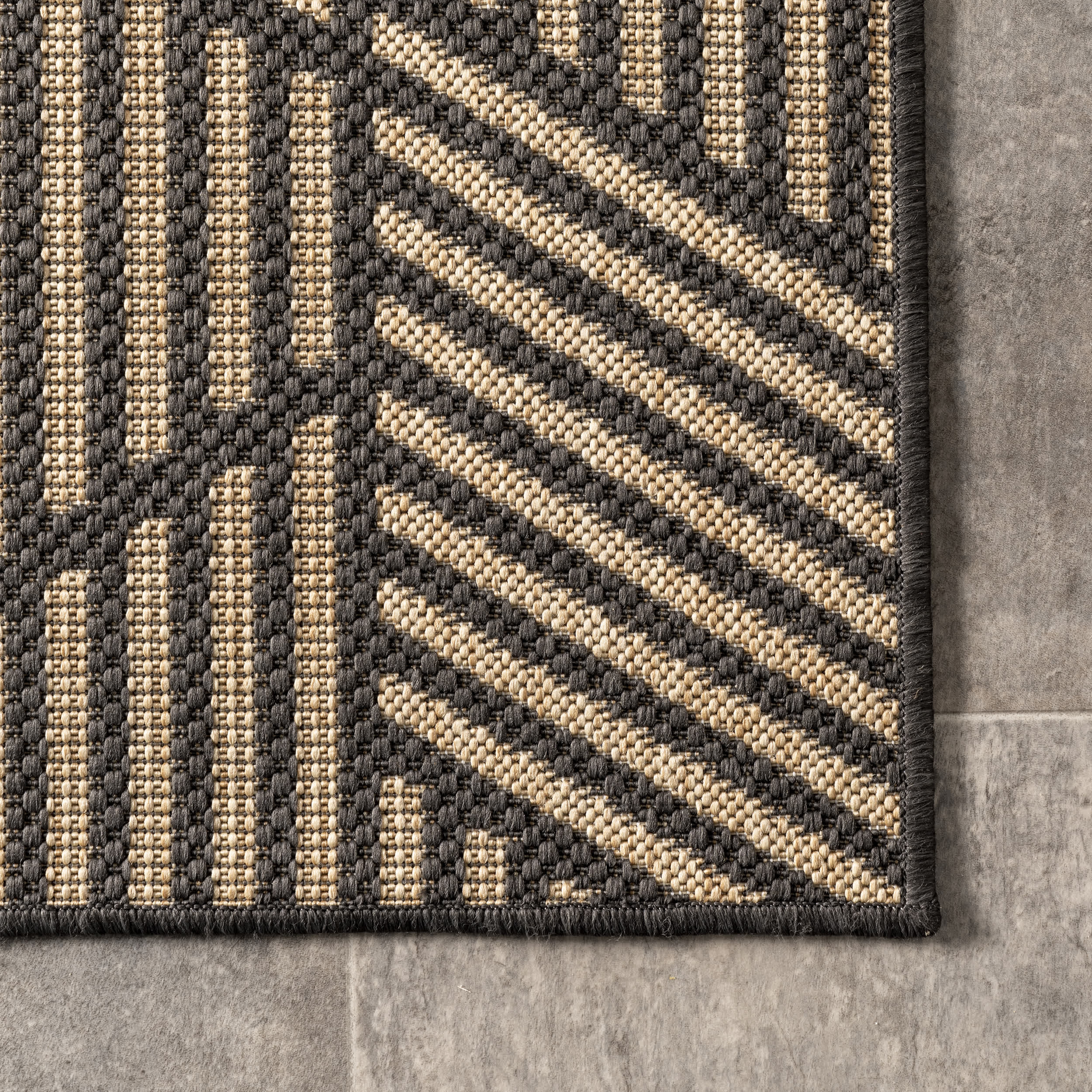 Leona Modern Geometric Indoor/Outdoor Area Rug - Image 5