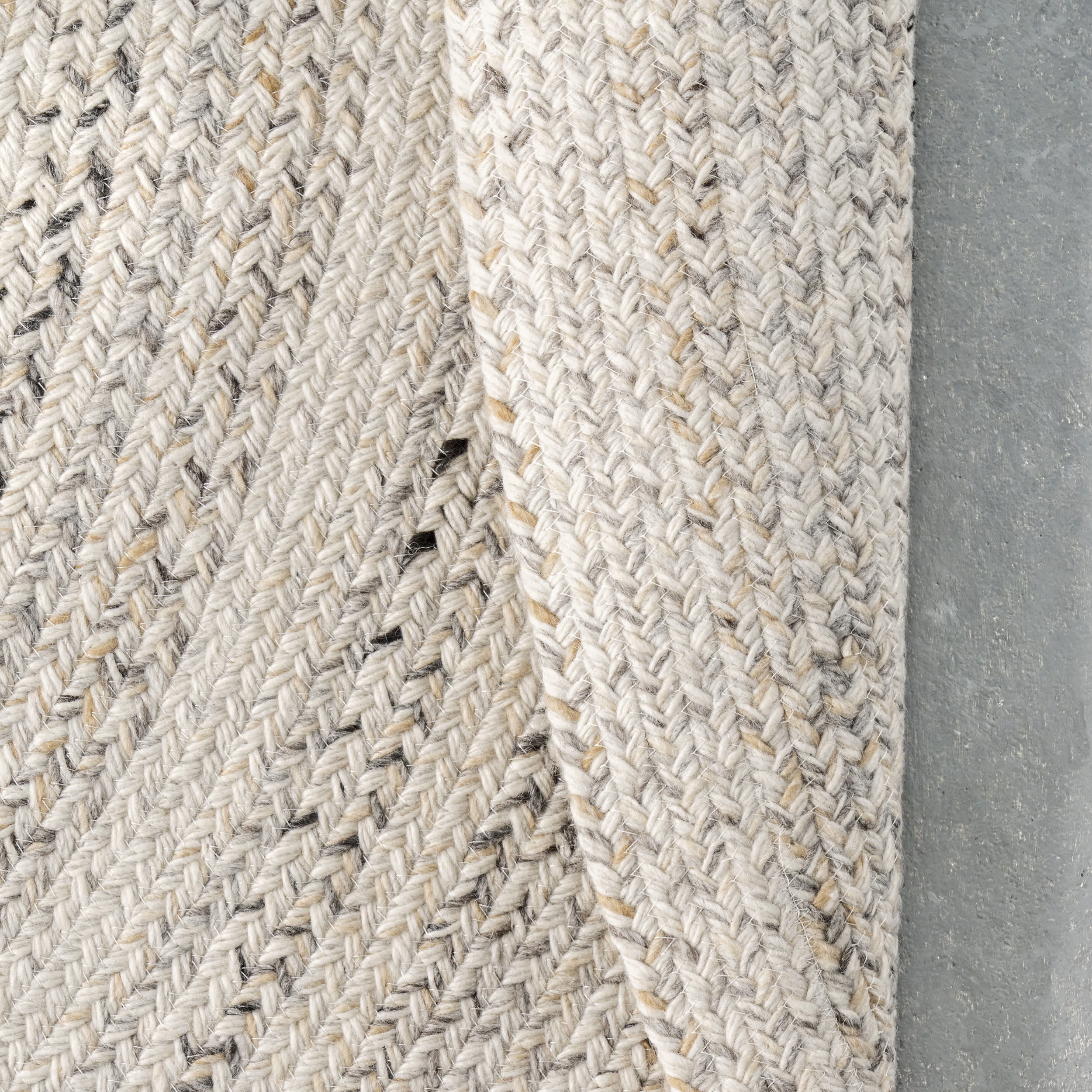 Kyla Handmade Braided Farmhouse Round Area Rug - Image 7