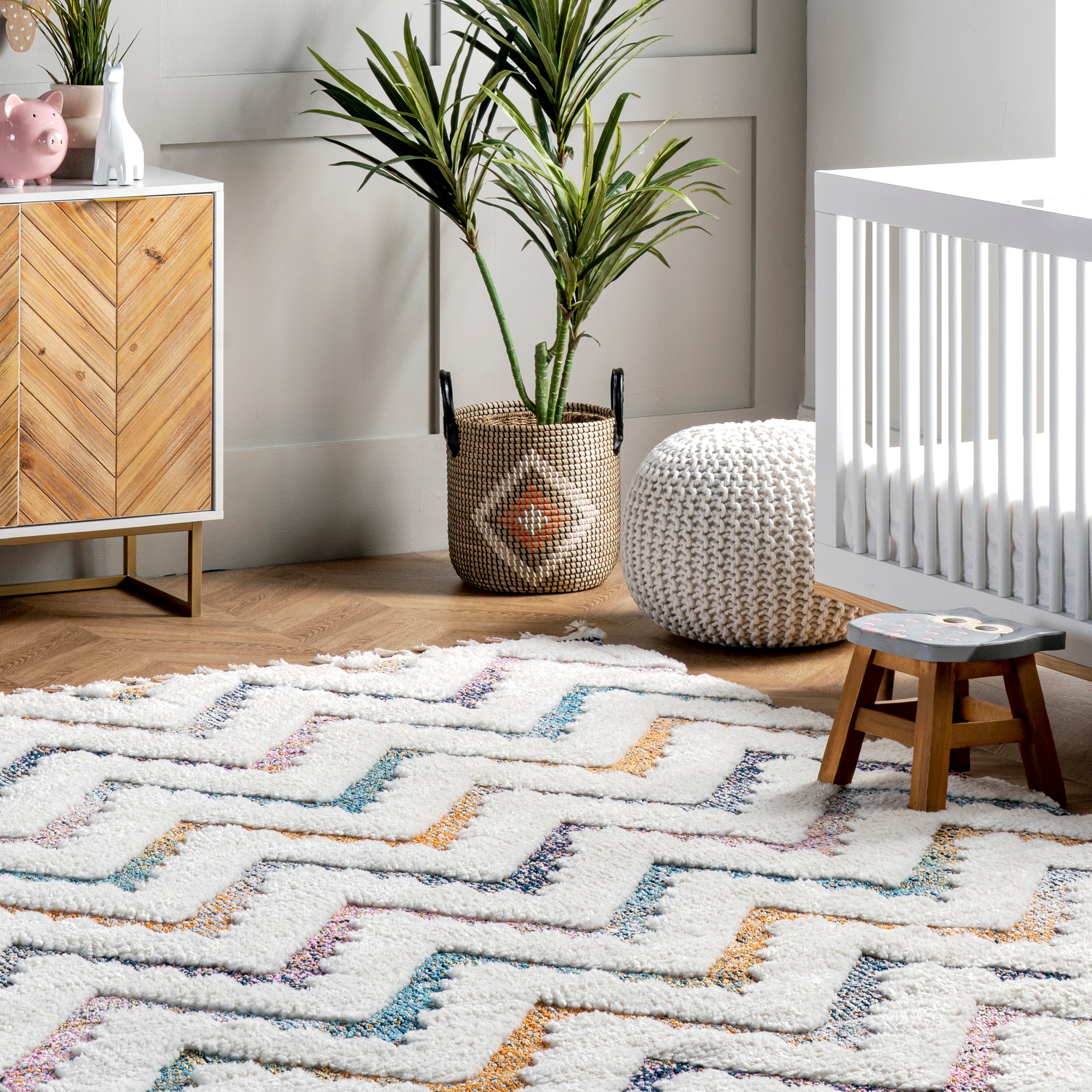 Rumi High-Low Chevron Kids Tassel Area Rug - Image 9