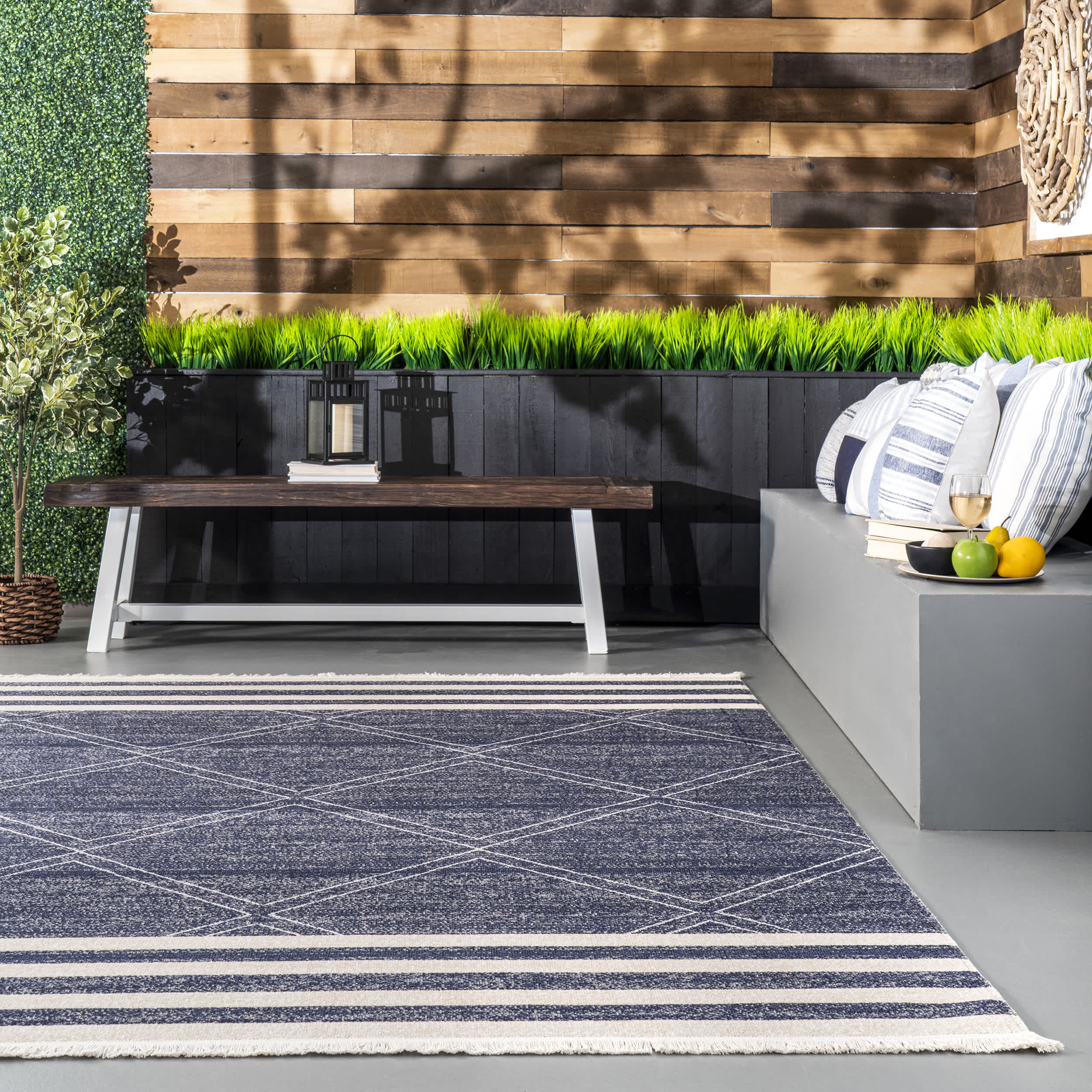 Roberge Coastal Indoor/Outdoor Area Rug - Image 9