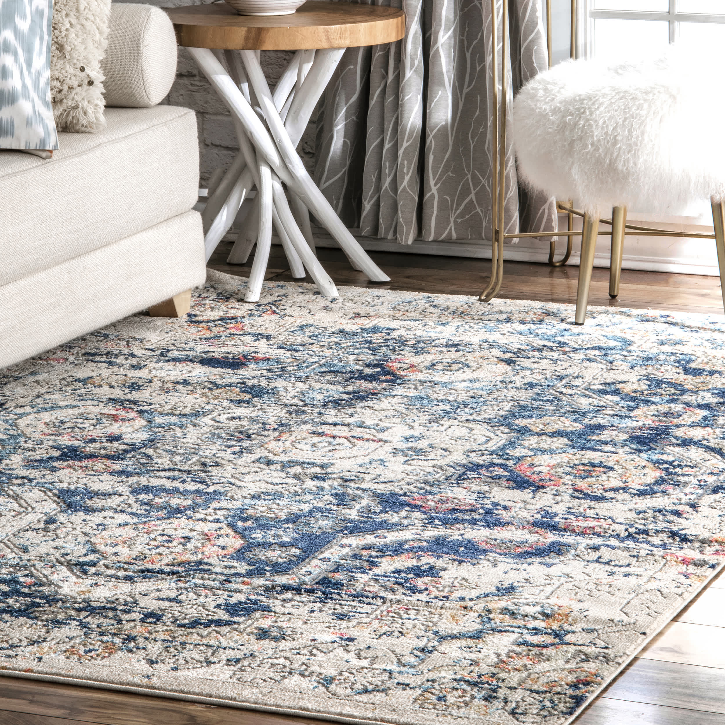 Vintage Medallion Joya Distressed Area Rug - Image 2