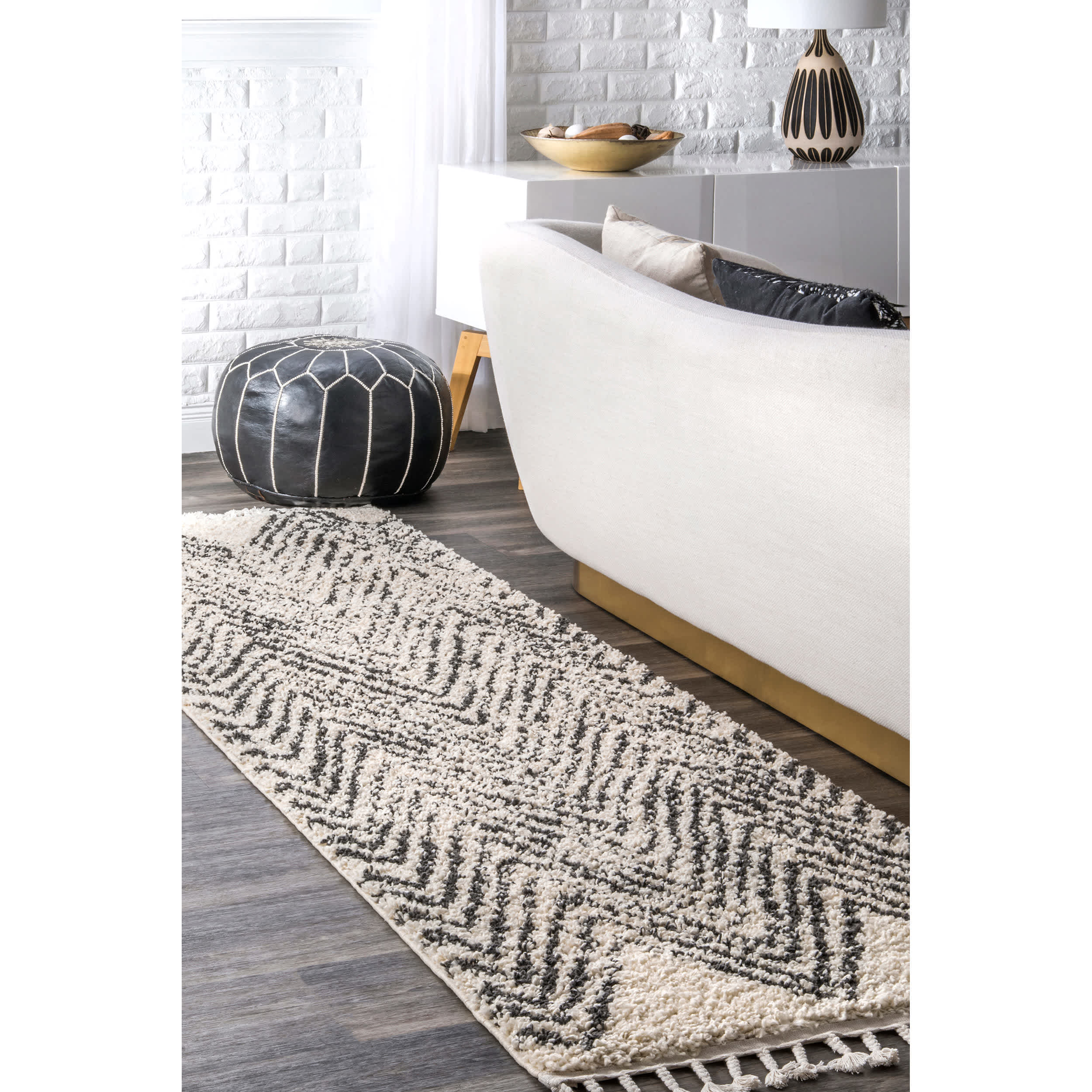 Amanda Moroccan Chevron Tassel Area Rug - Image 10