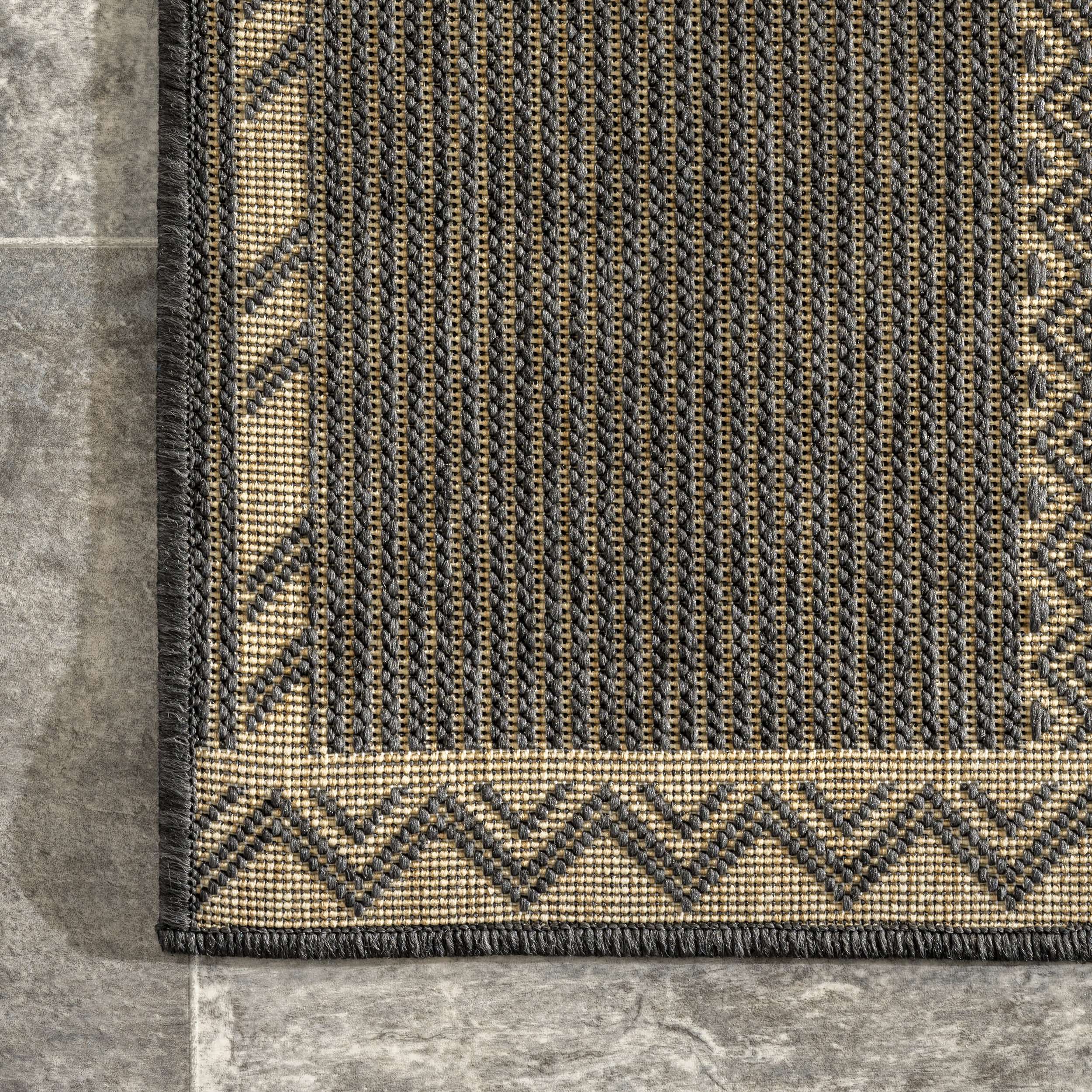 Aria Tribal Transitional Indoor/Outdoor Area Rug - Image 5
