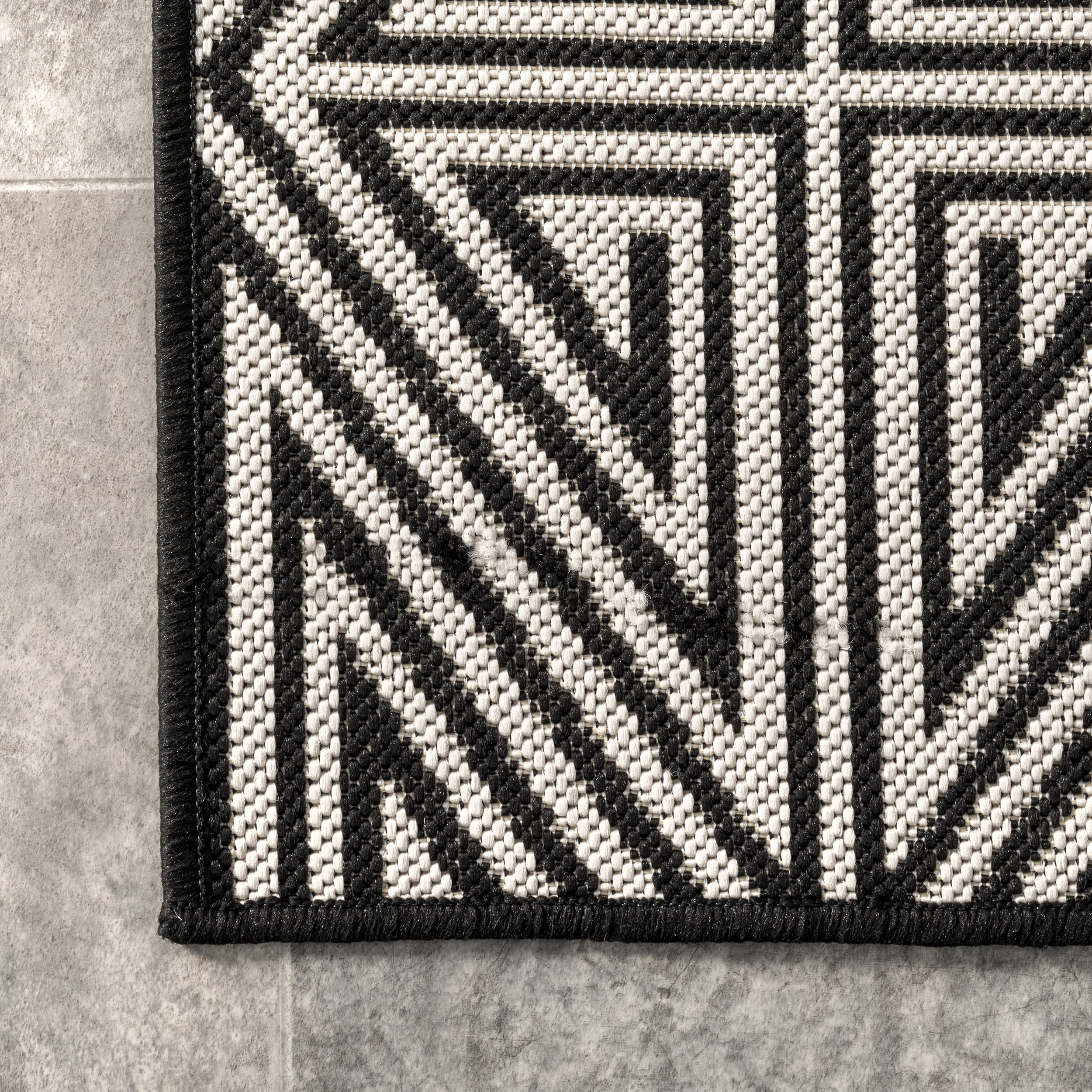 Kelsey Modern Abstract Indoor/Outdoor Area Rug - Image 9