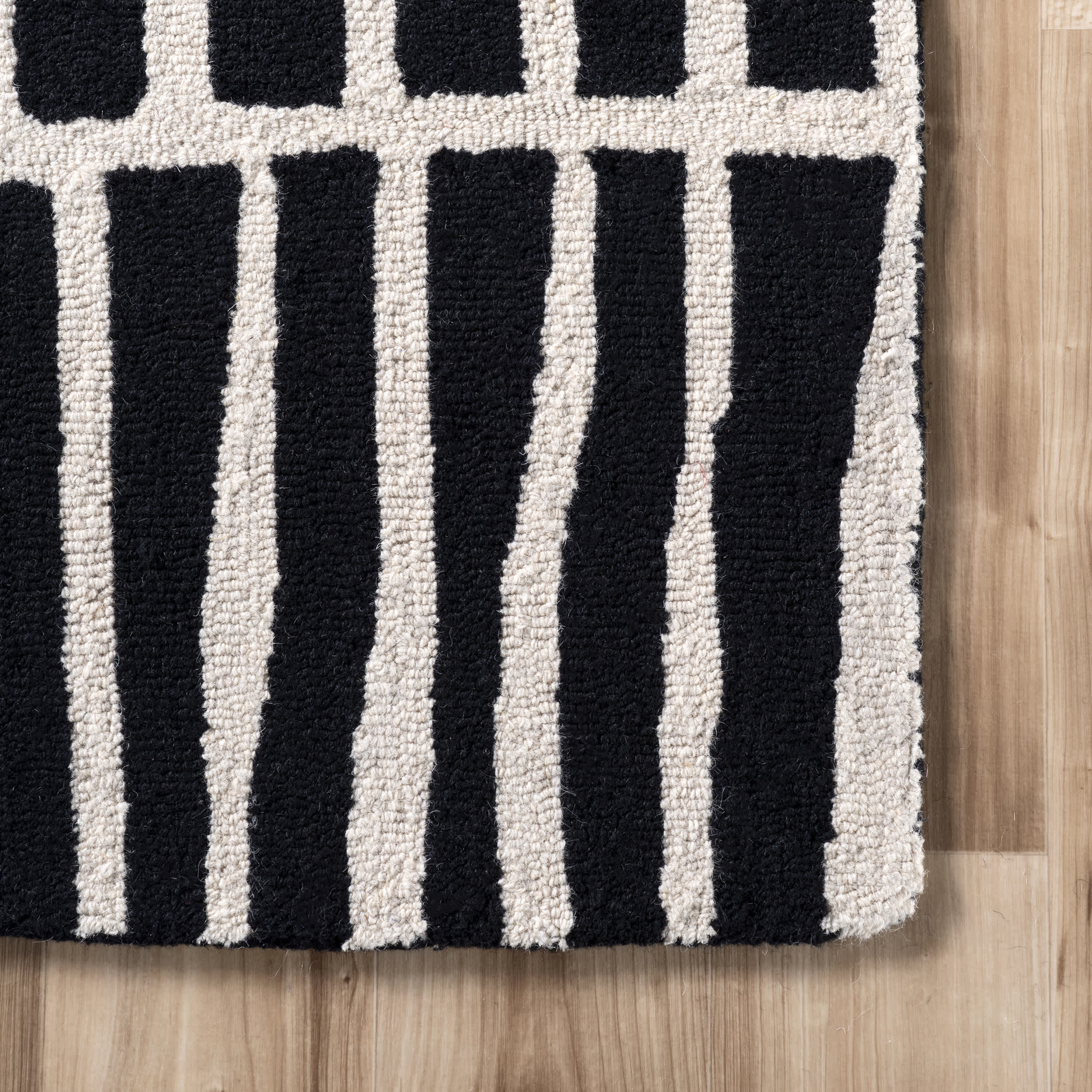 Hand Tufted Lemuel Area Rug - Image 5